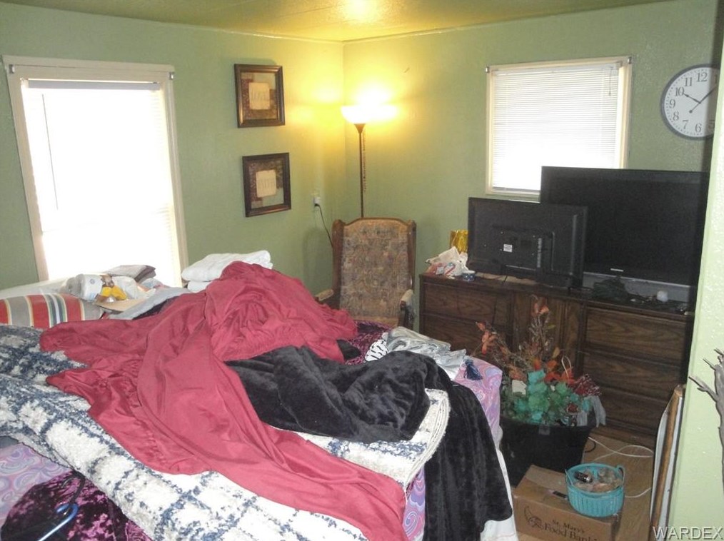 1775 Devlin Ave, Kingman AZ 86409-2204 exterior