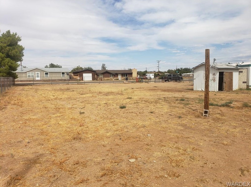 2570 Devlin Ave, Kingman AZ 86409-2208 exterior