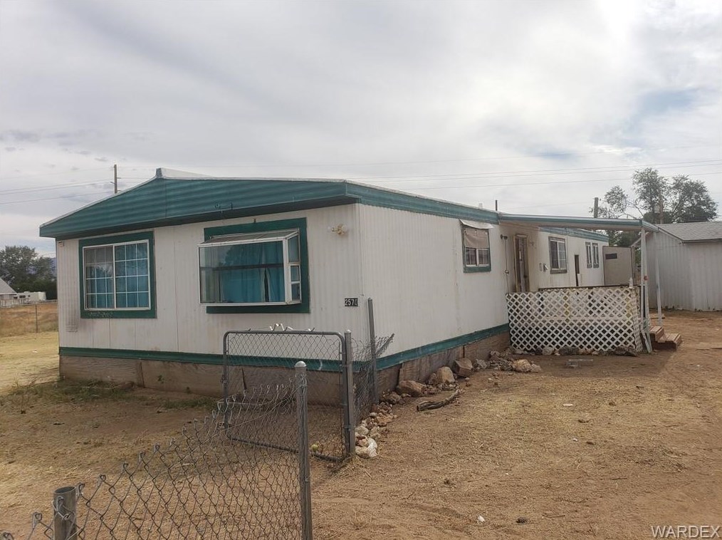 2570 Devlin Ave, Kingman AZ 86409-2208 exterior