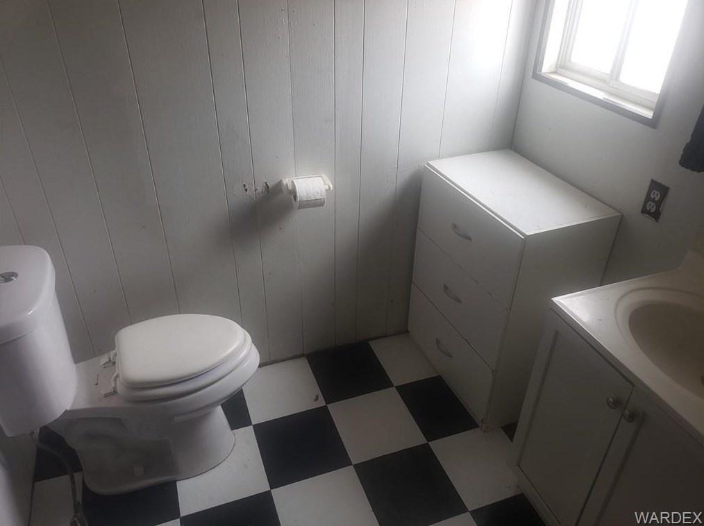 2570 Devlin Ave, Kingman AZ 86409-2208 exterior