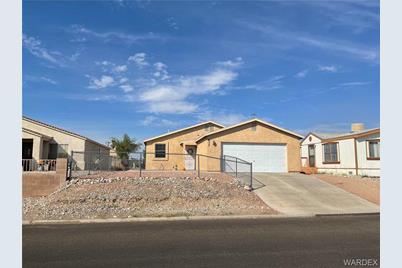 835 Holly Street - Photo 1
