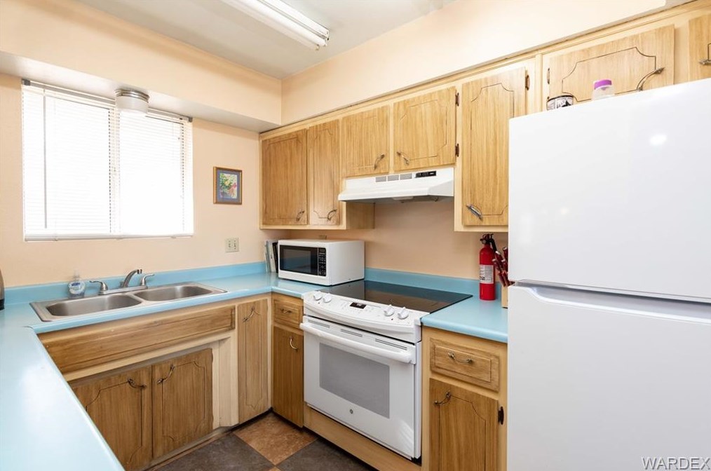 2526 Southern Ave, Kingman AZ 86401-5313 exterior