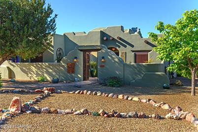 1565 Regge Way - Photo 1
