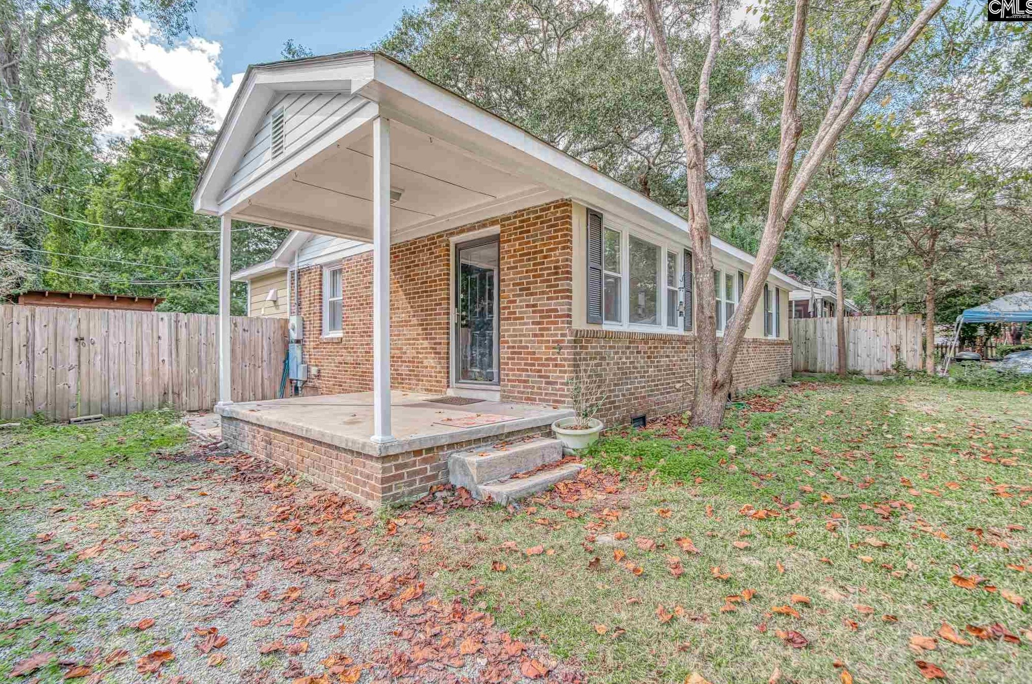 15 Holiday Cir, Columbia SC  29206-1019 exterior