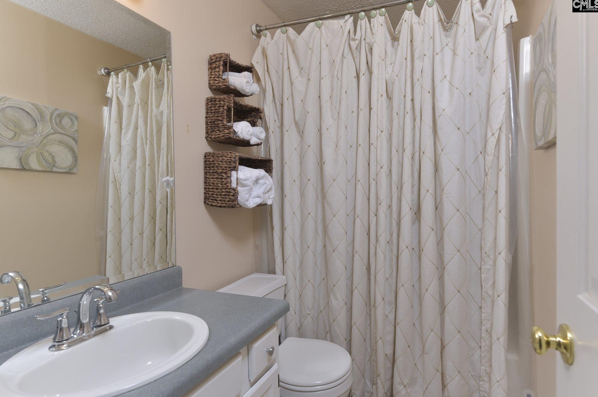 160 Chippenham Cir, Columbia SC 29210-3843 exterior