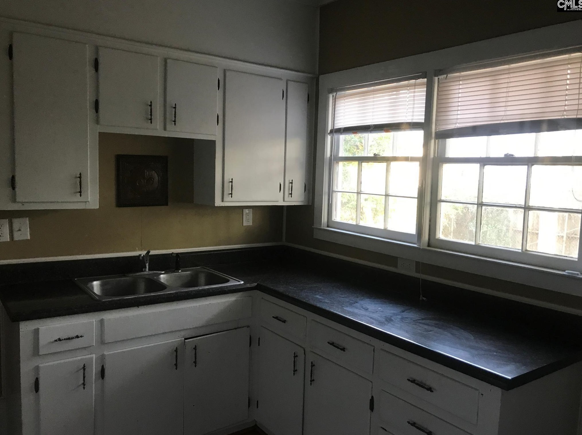 1004 Belleview St, Columbia SC  29201-1869 exterior