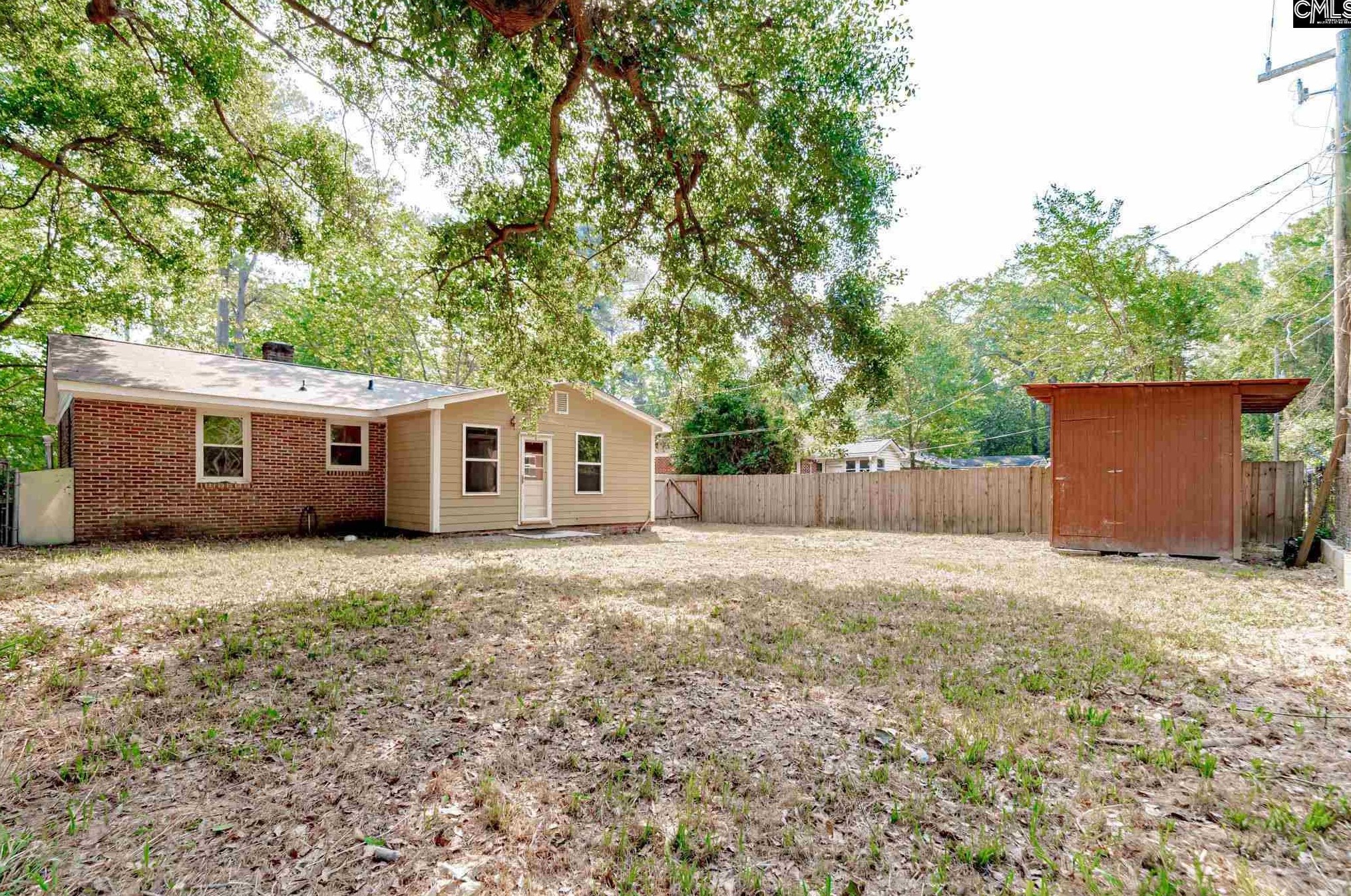 15 Holiday Cir, Columbia SC  29206-1020 exterior