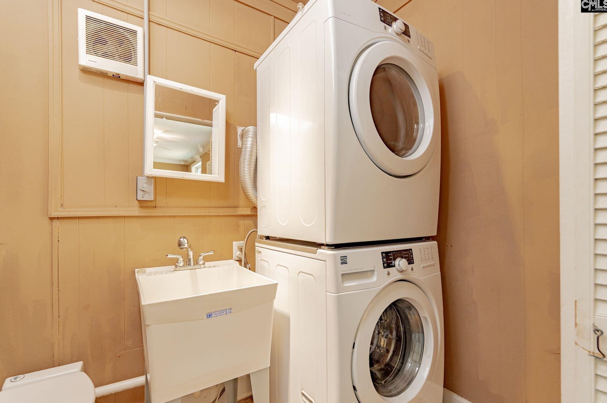 15 Holiday Cir, Columbia SC  29206-1020 exterior