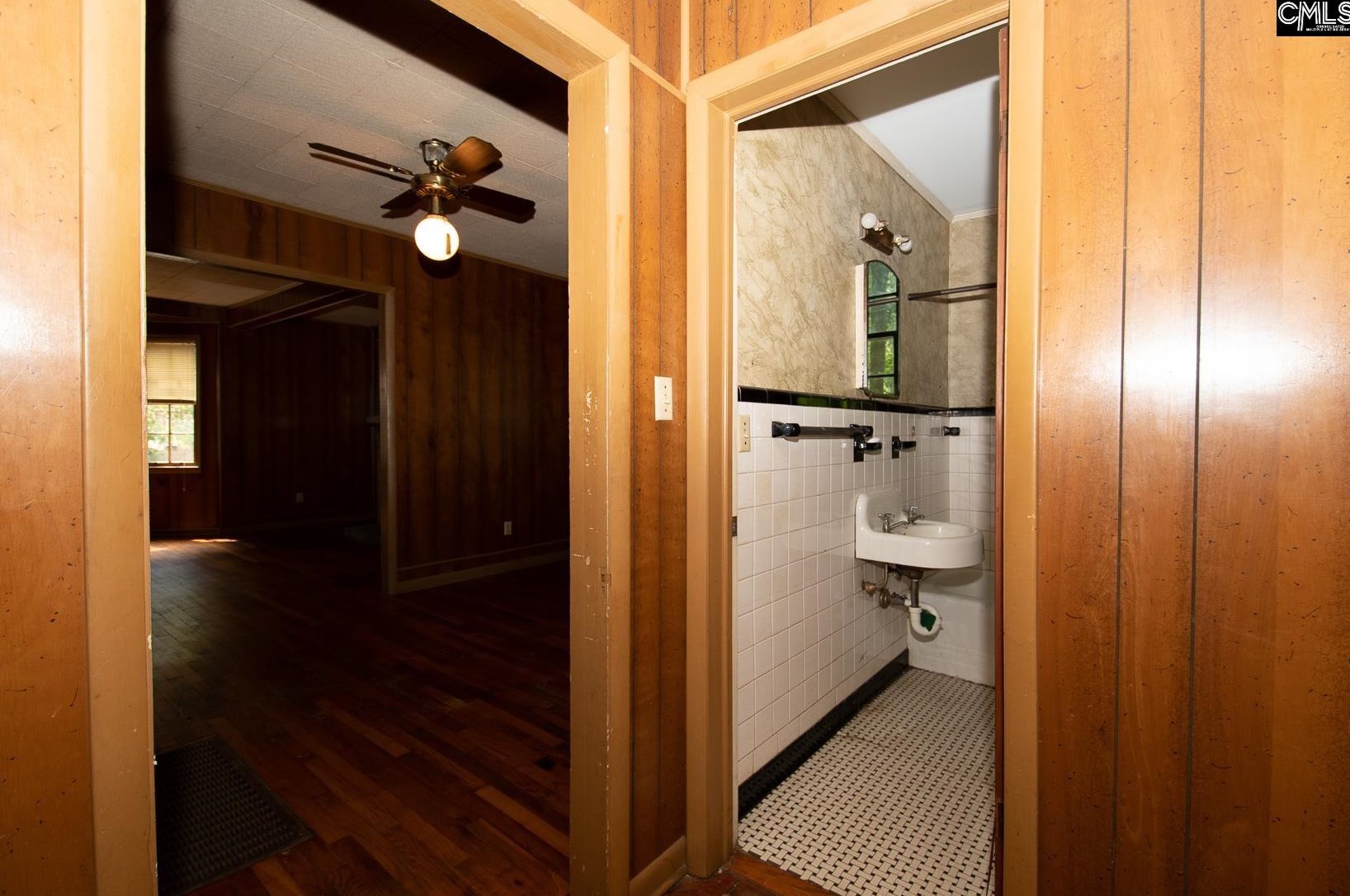 1202 Gladden St, Columbia SC 29205-1238 exterior