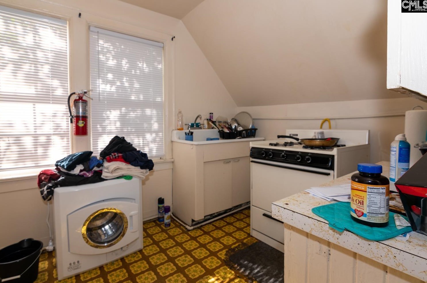 1202 Gladden St, Columbia SC 29205-1238 exterior