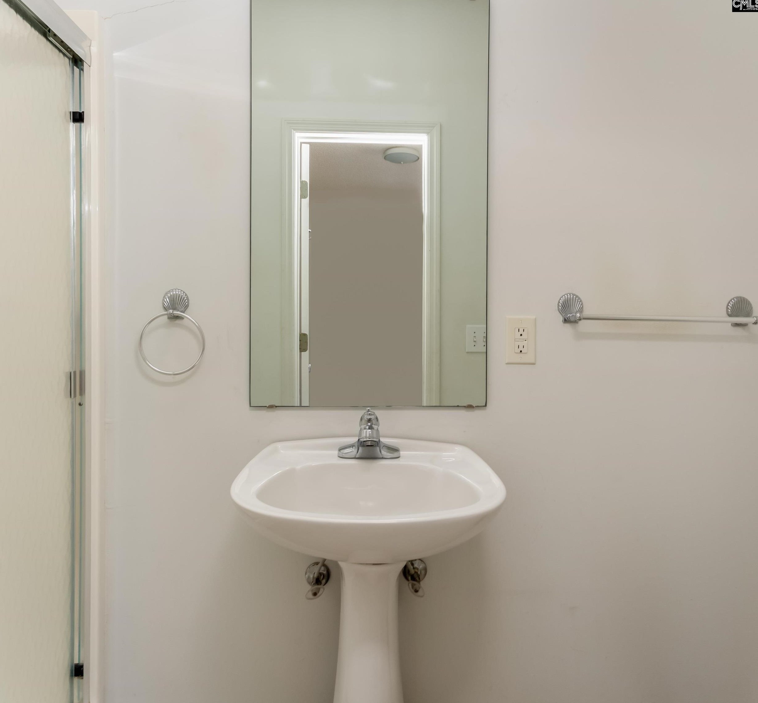 3515 Rosewood Dr, Columbia SC 29205-3448 exterior