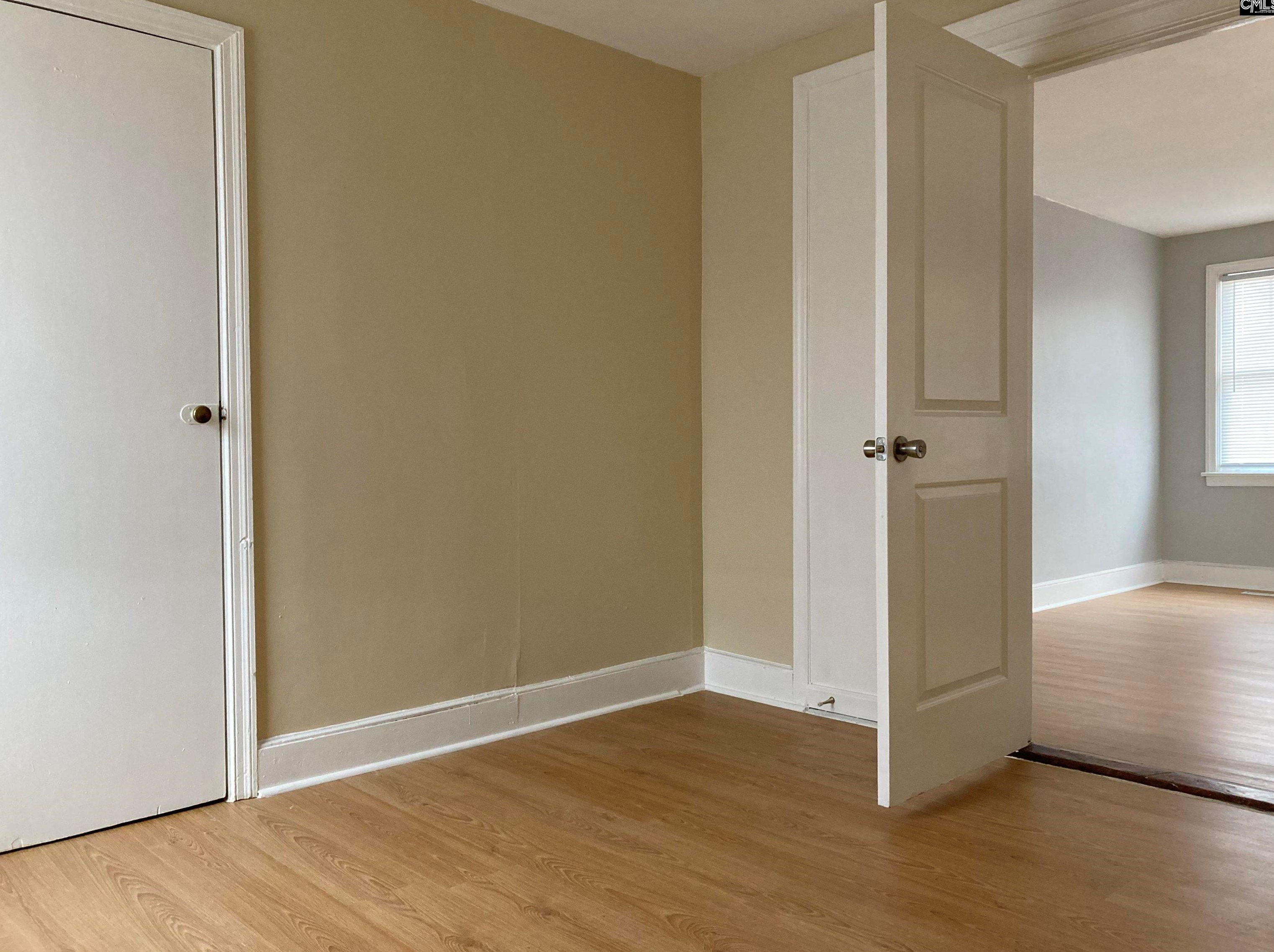 2429 Elmwood Ave, Columbia SC  29204-1245 exterior