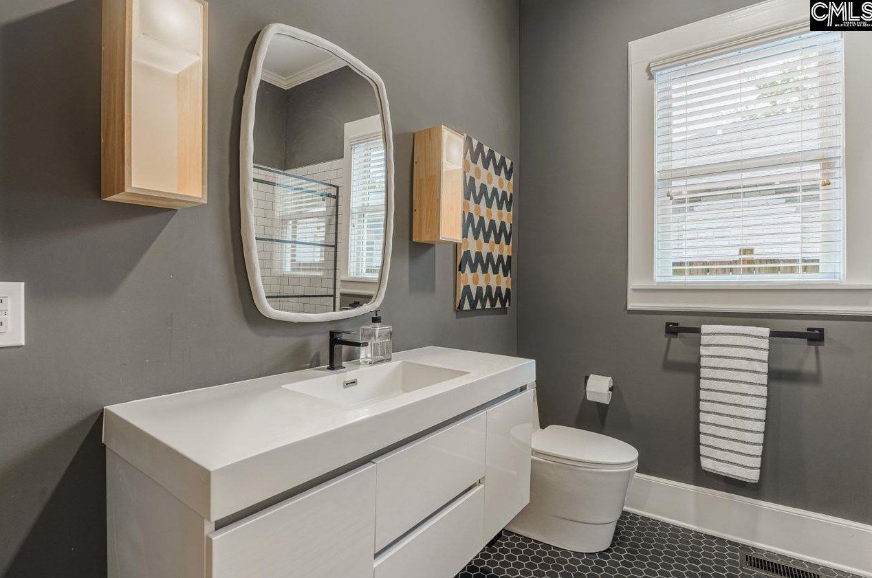 305 Waccamaw Ave, Columbia SC  29205-3335 exterior