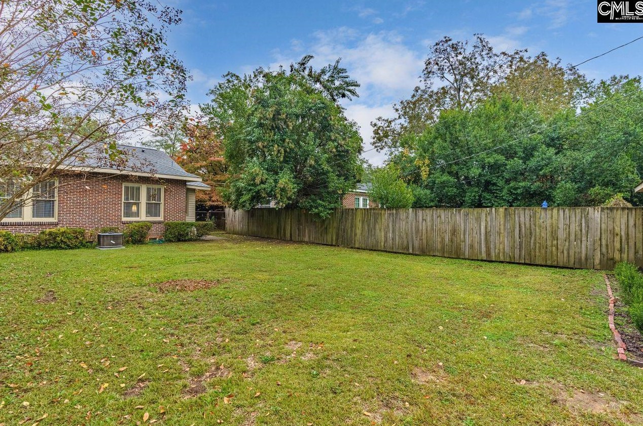 305 Waccamaw Ave, Columbia SC  29205-3335 exterior