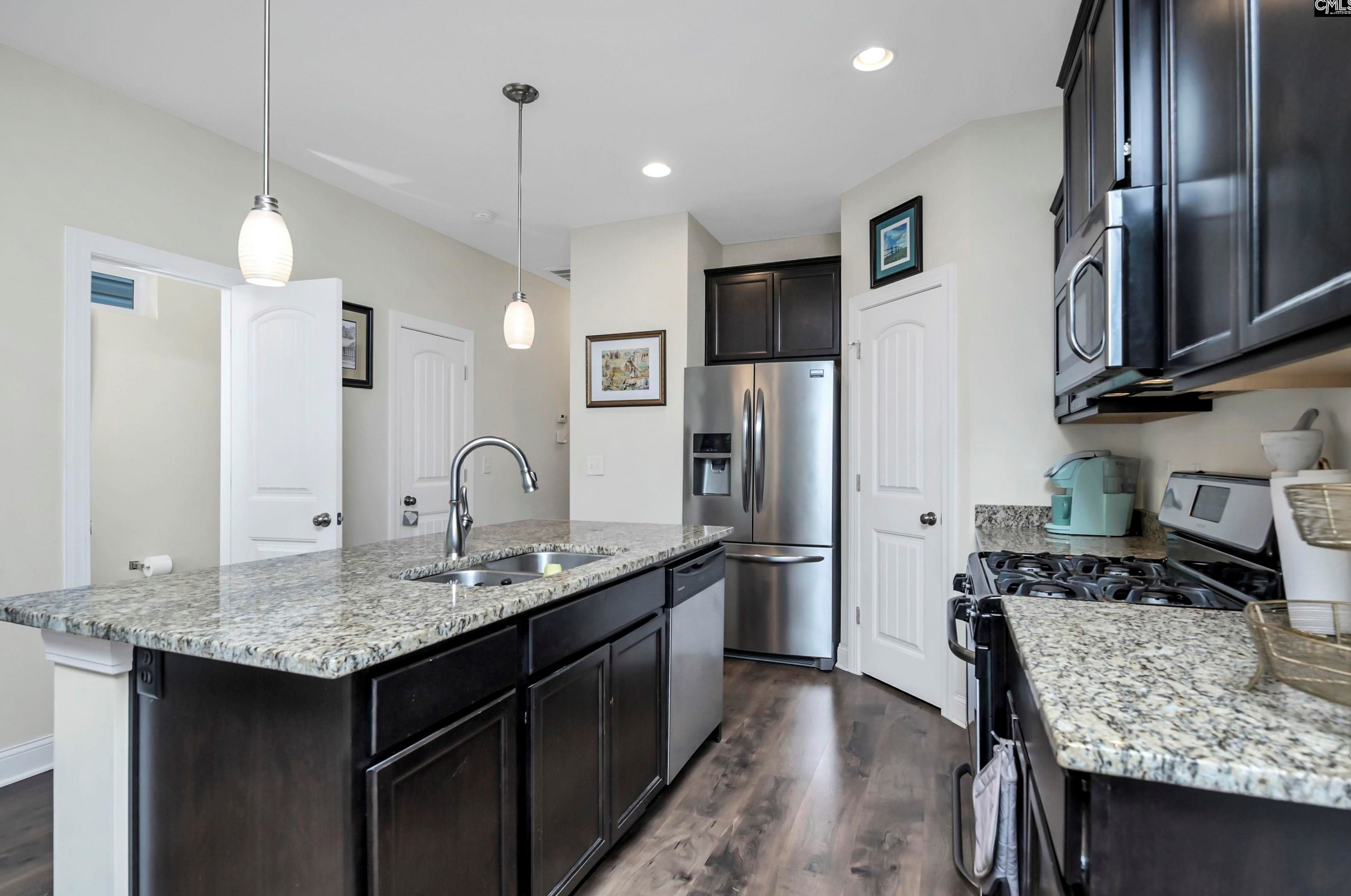 354 Forest Green Dr, Columbia SC 29209 exterior