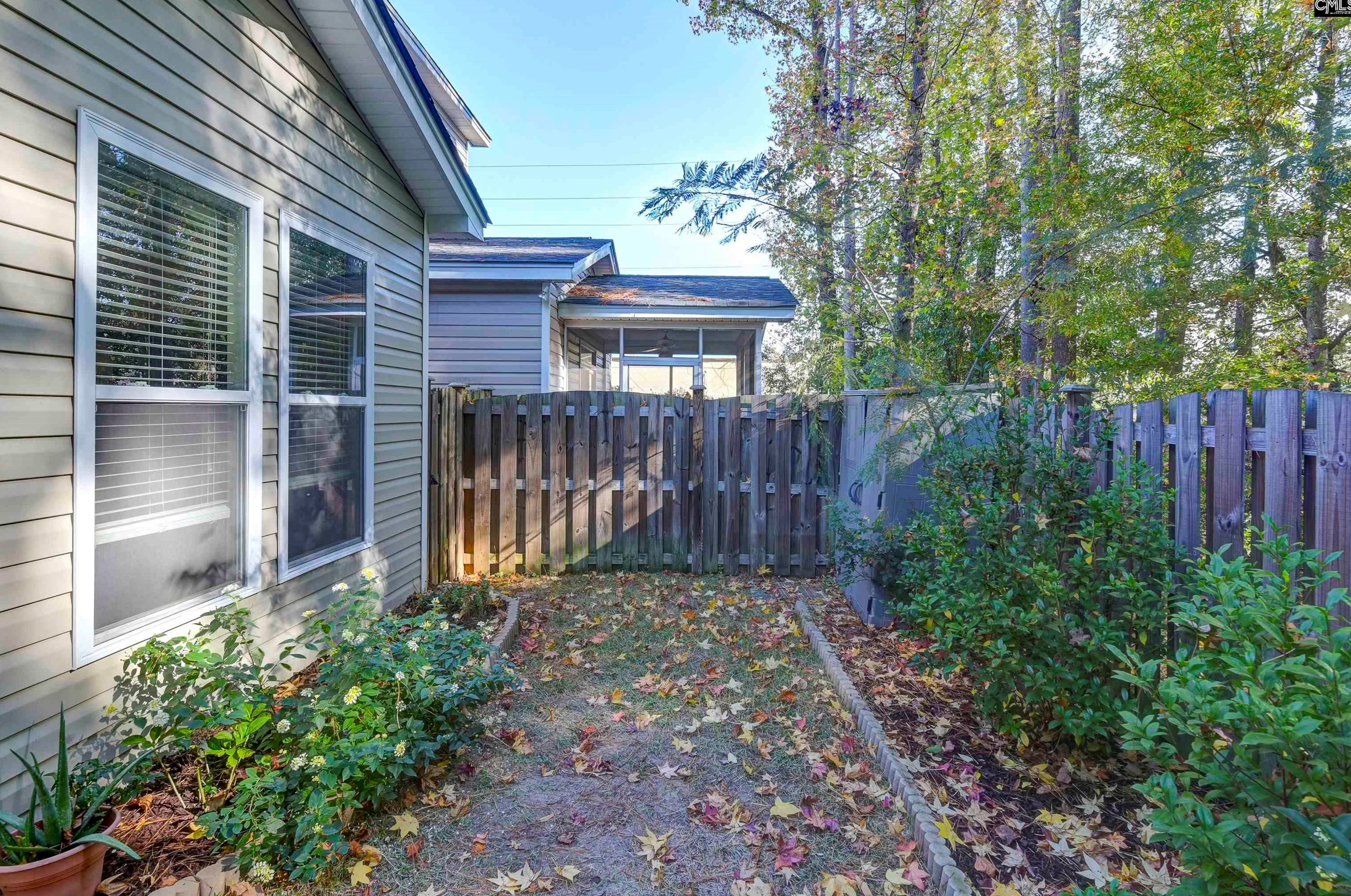 354 Forest Green Dr, Columbia SC 29209 exterior