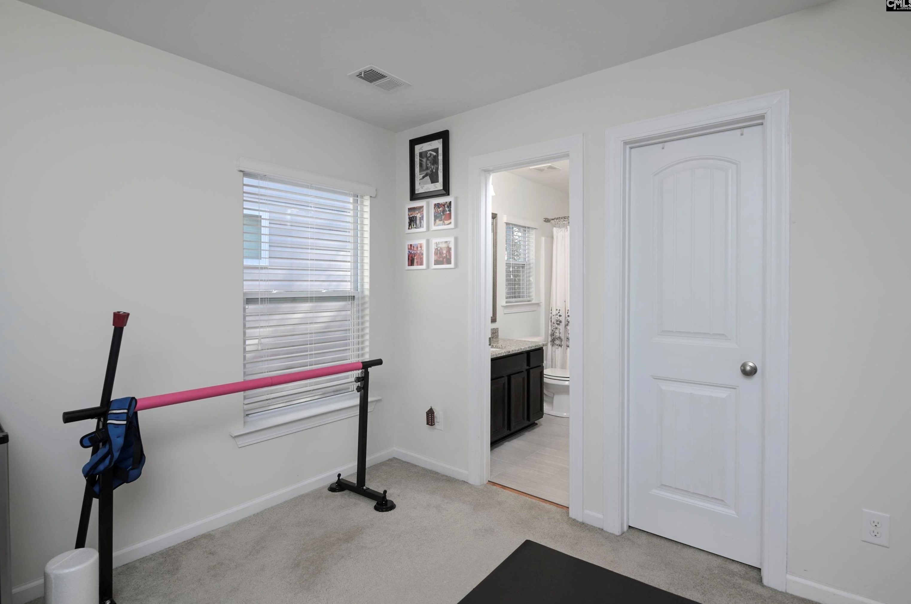 354 Forest Green Dr, Columbia SC 29209 exterior