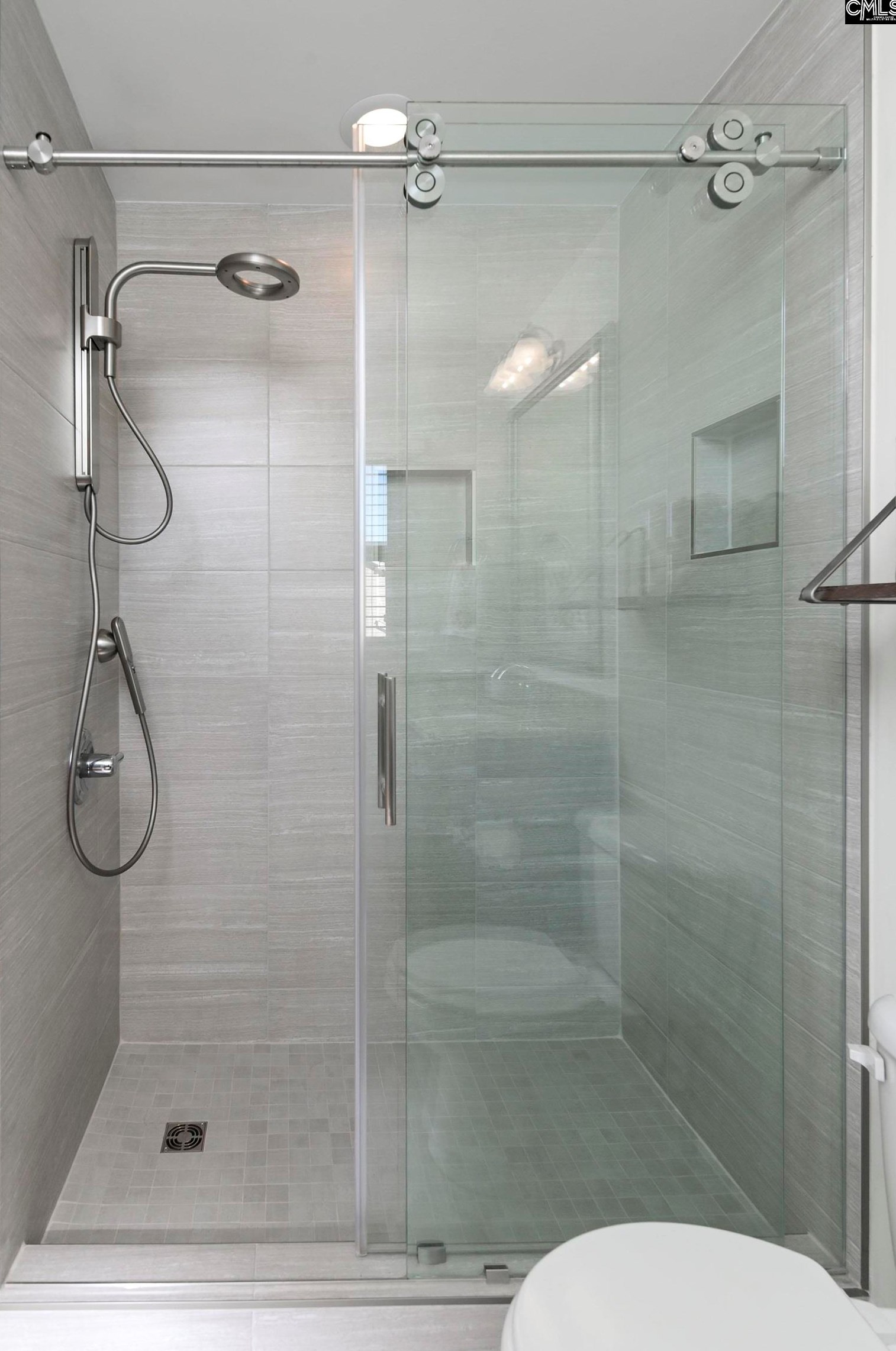 354 Forest Green Dr, Columbia SC 29209 exterior