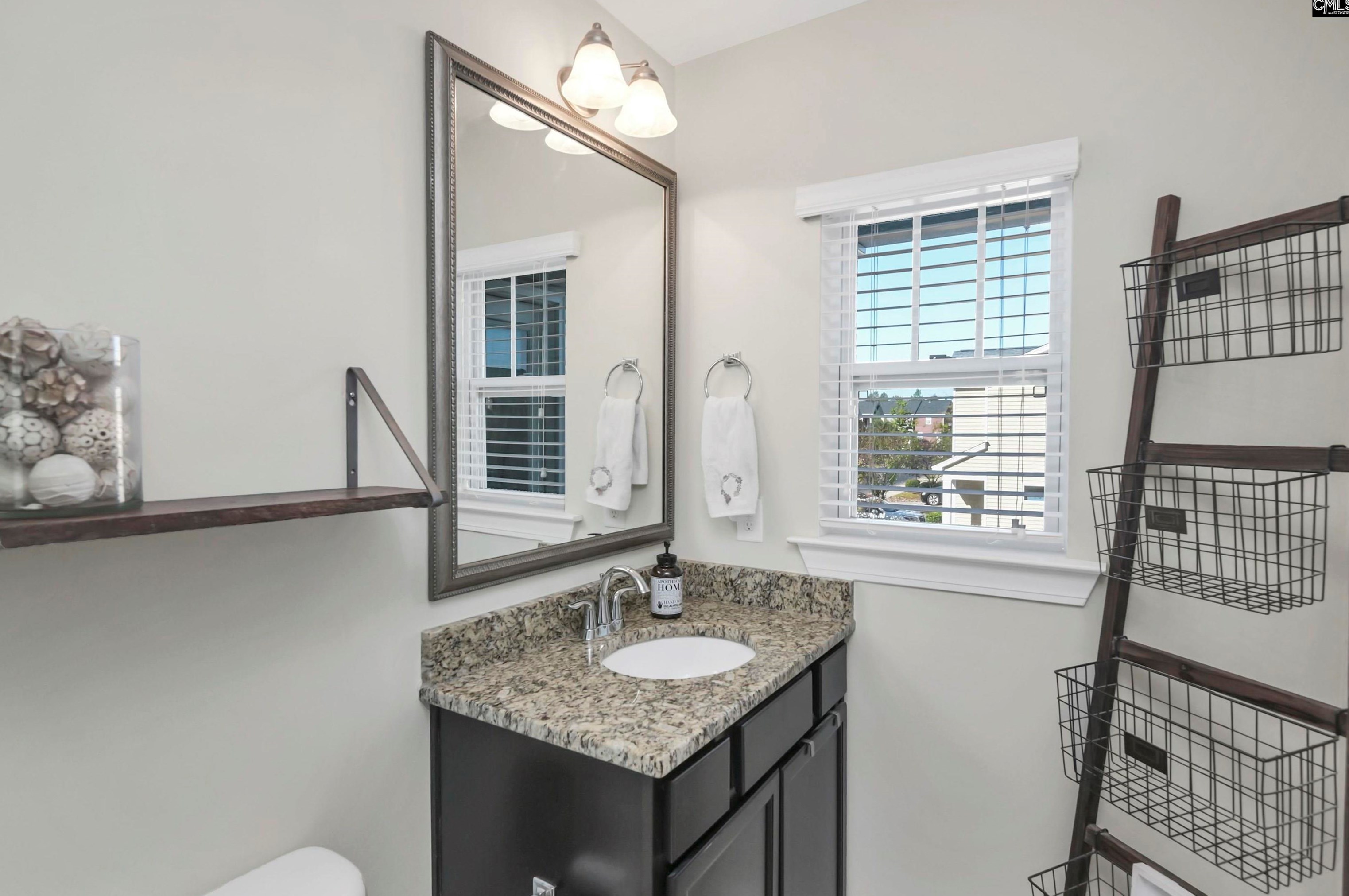 354 Forest Green Dr, Columbia SC 29209 exterior