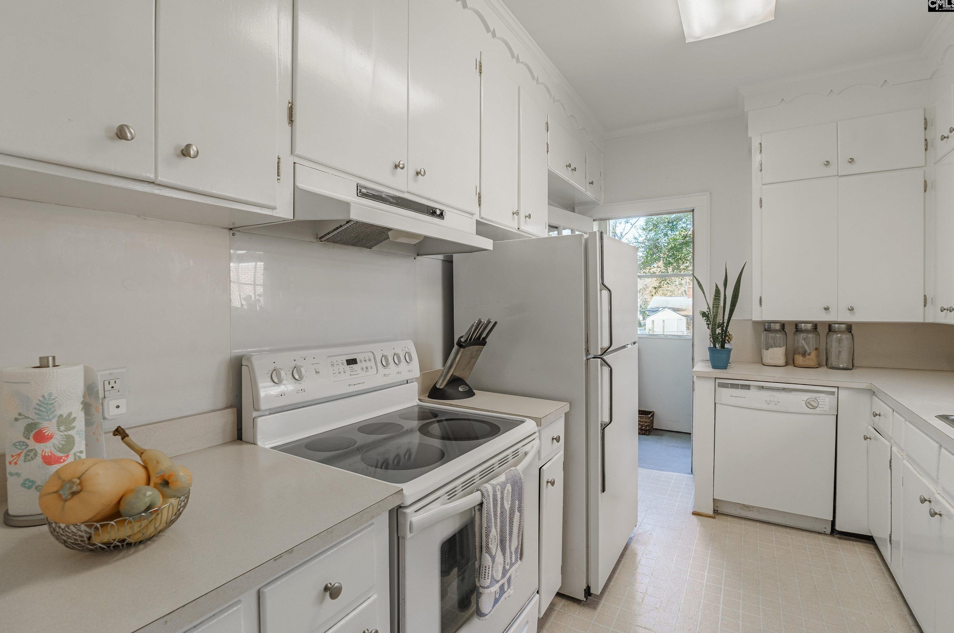 609 Dogwood St, Columbia SC  29205-3906 exterior