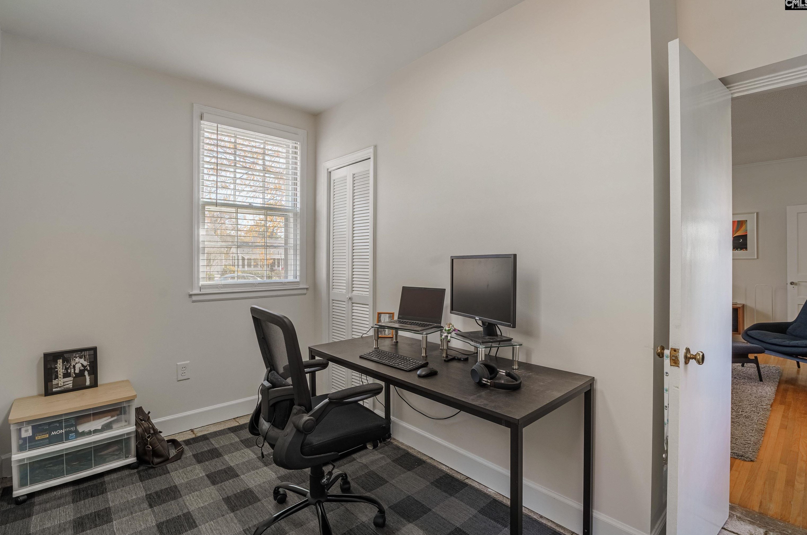 609 Dogwood St, Columbia SC  29205-3906 exterior