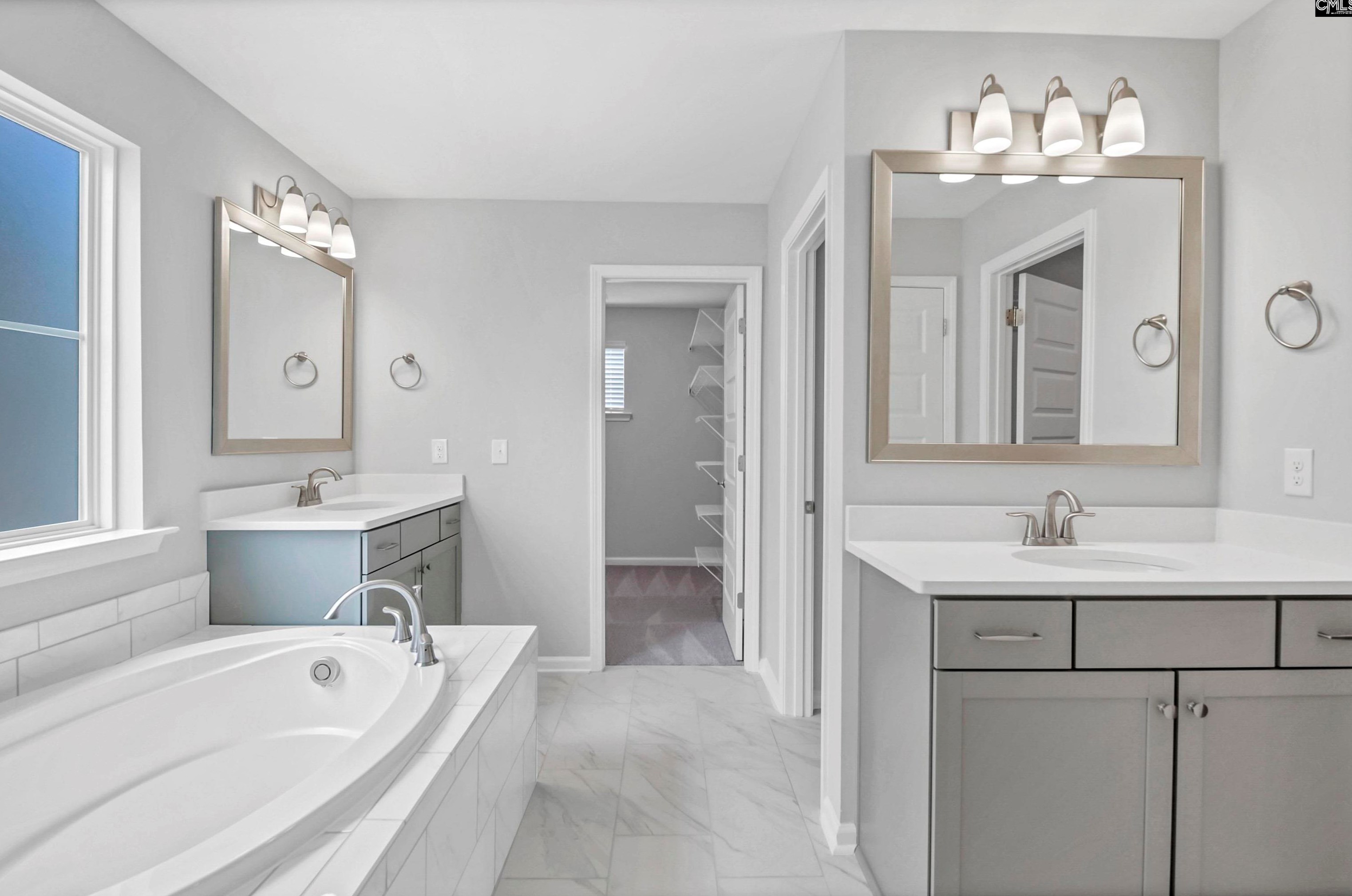 472 Harbour Pointe Dr, Columbia SC  29229-7591 exterior