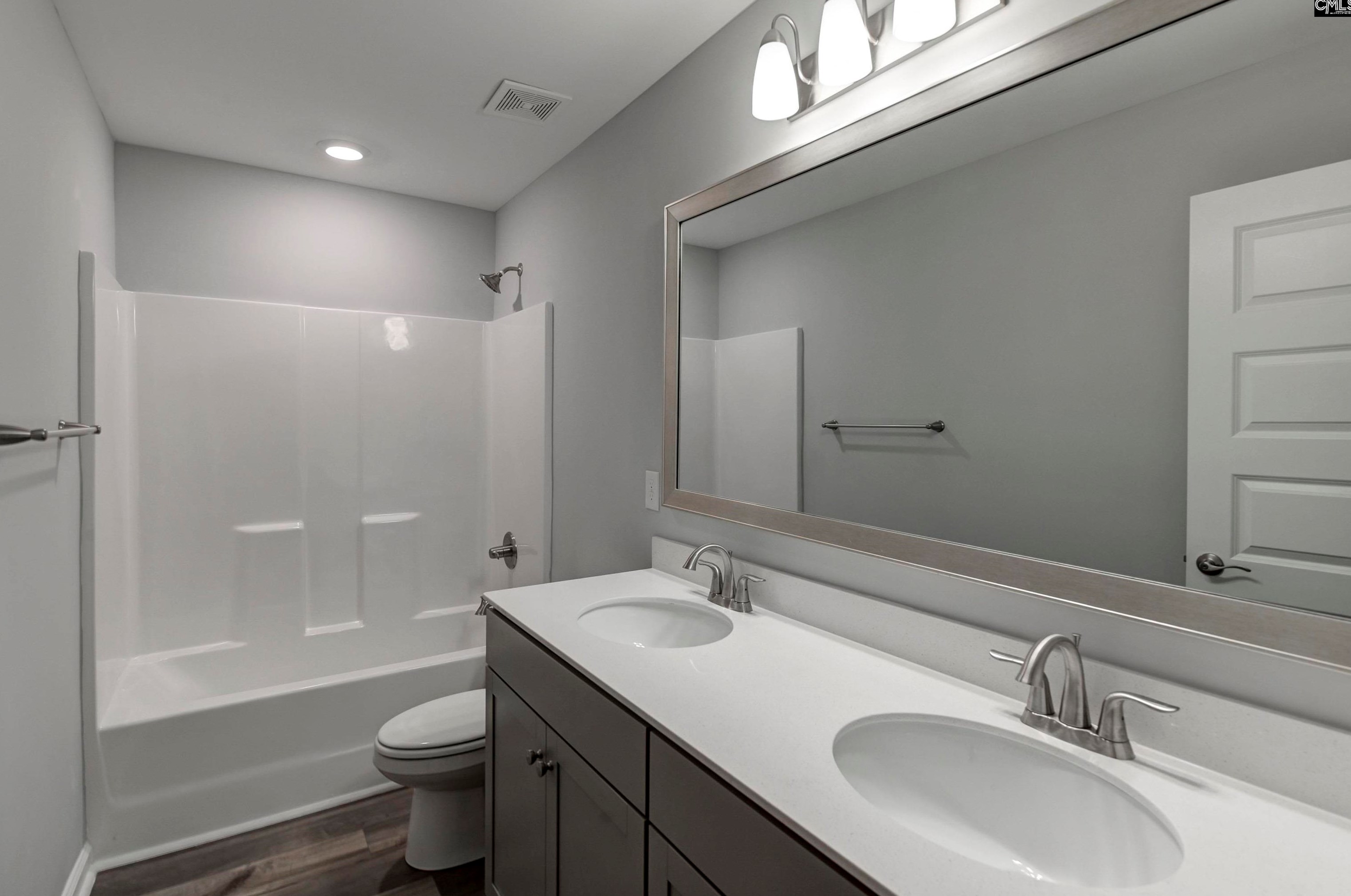 472 Harbour Pointe Dr, Columbia SC  29229-7591 exterior