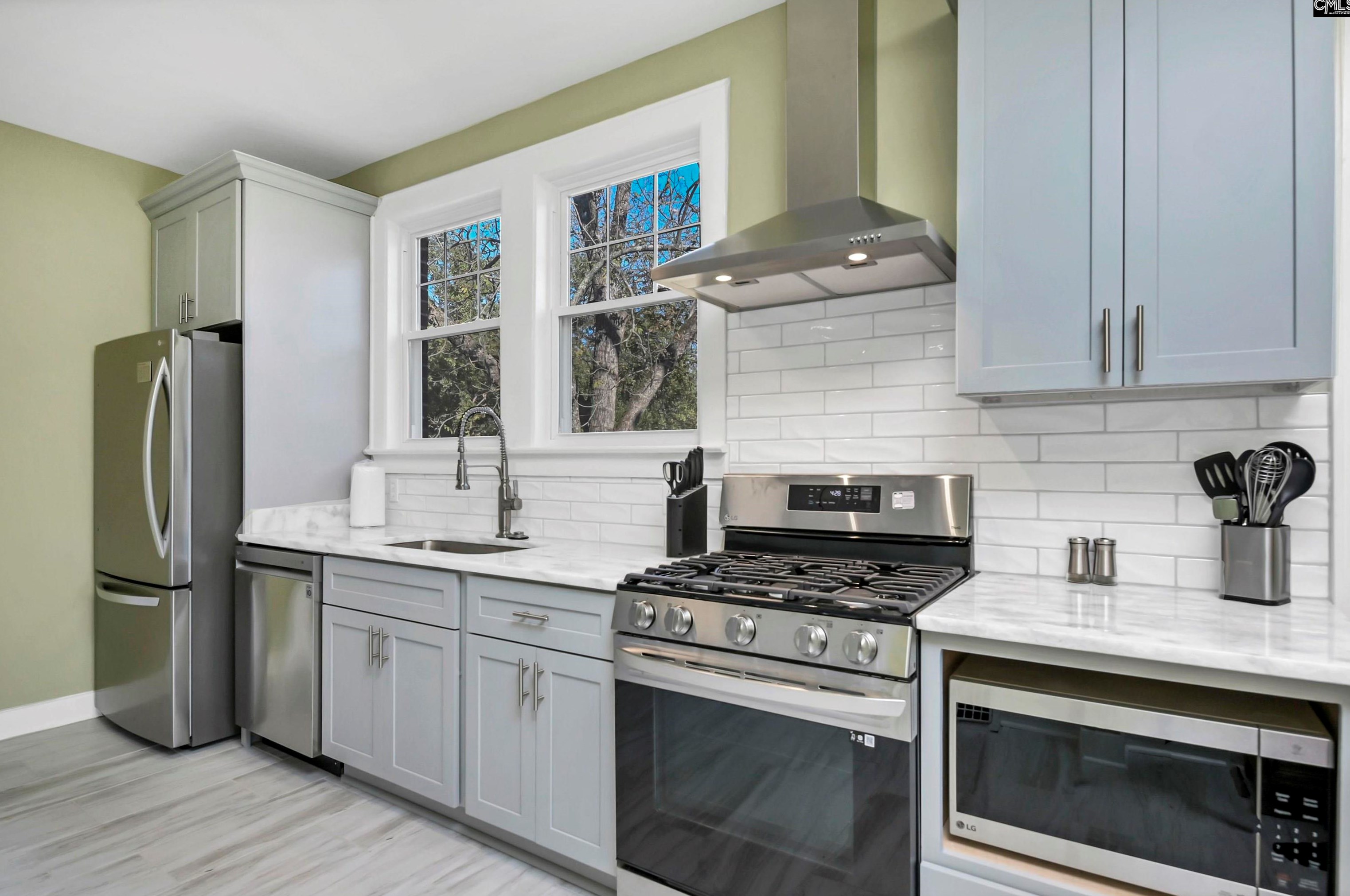 3515 Rosewood Dr, Columbia SC 29205-3448 exterior