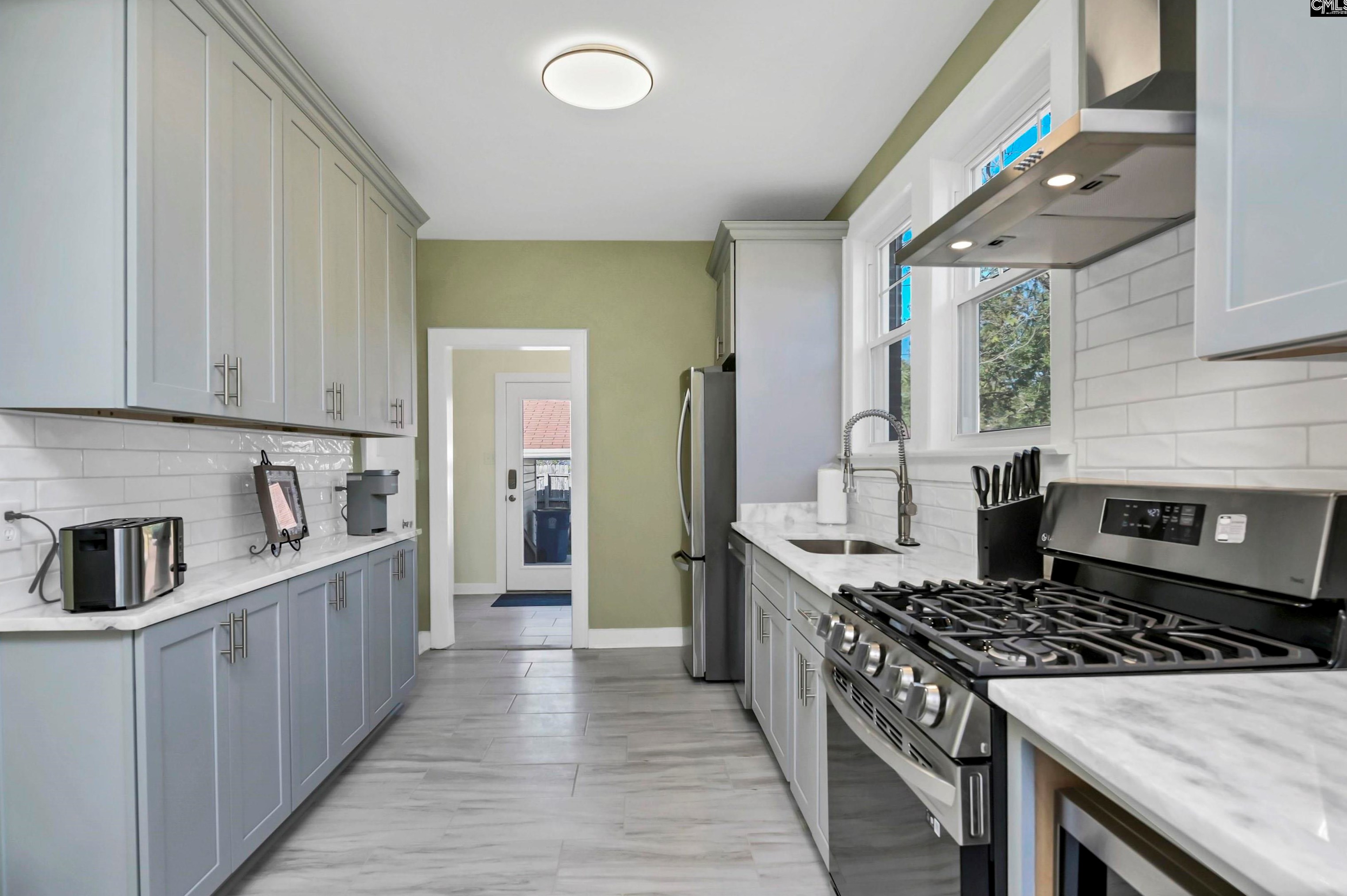 3515 Rosewood Dr, Columbia SC 29205-3448 exterior