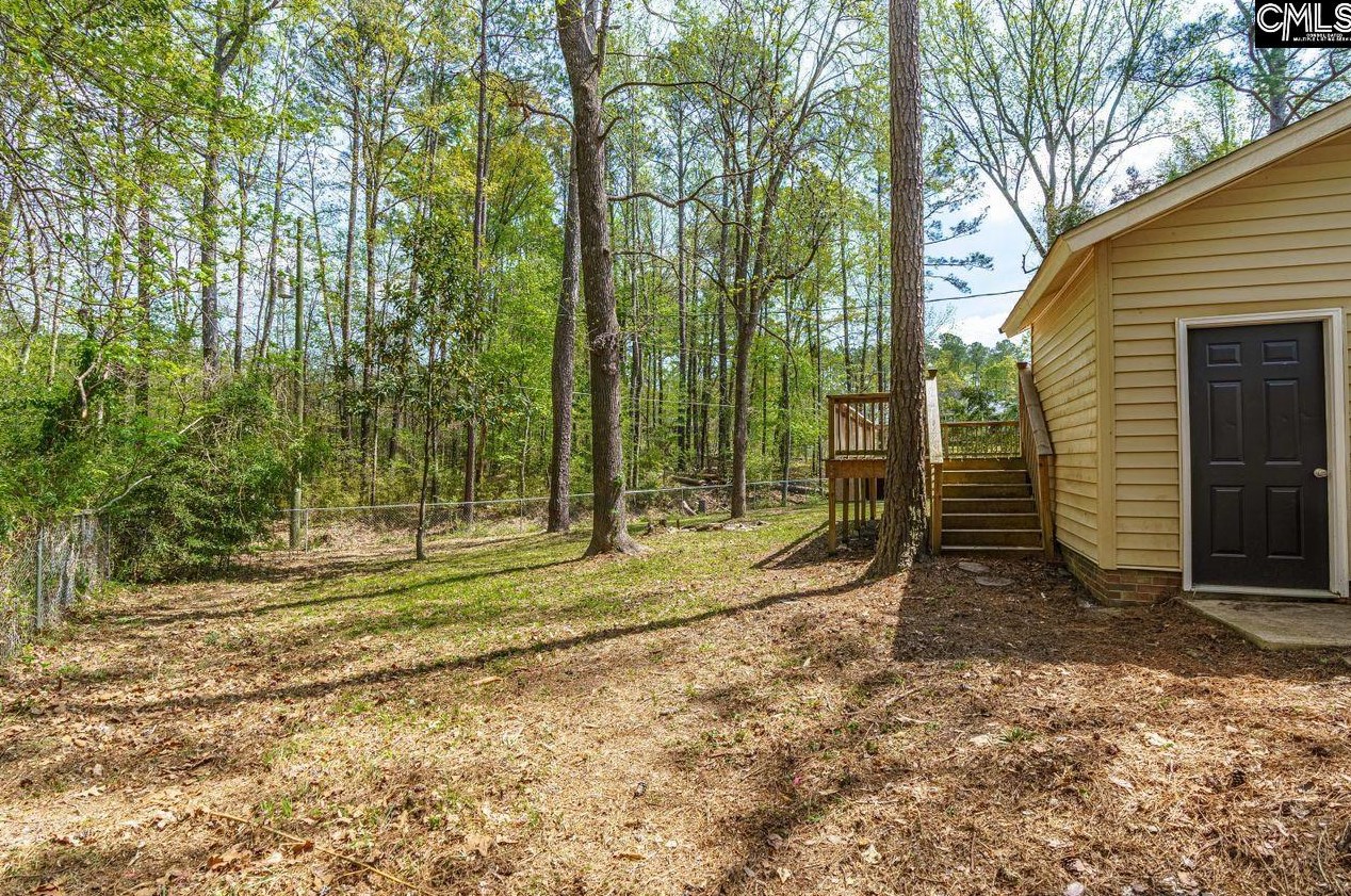 13 Dresden Cir, Columbia SC  29203-9579 exterior