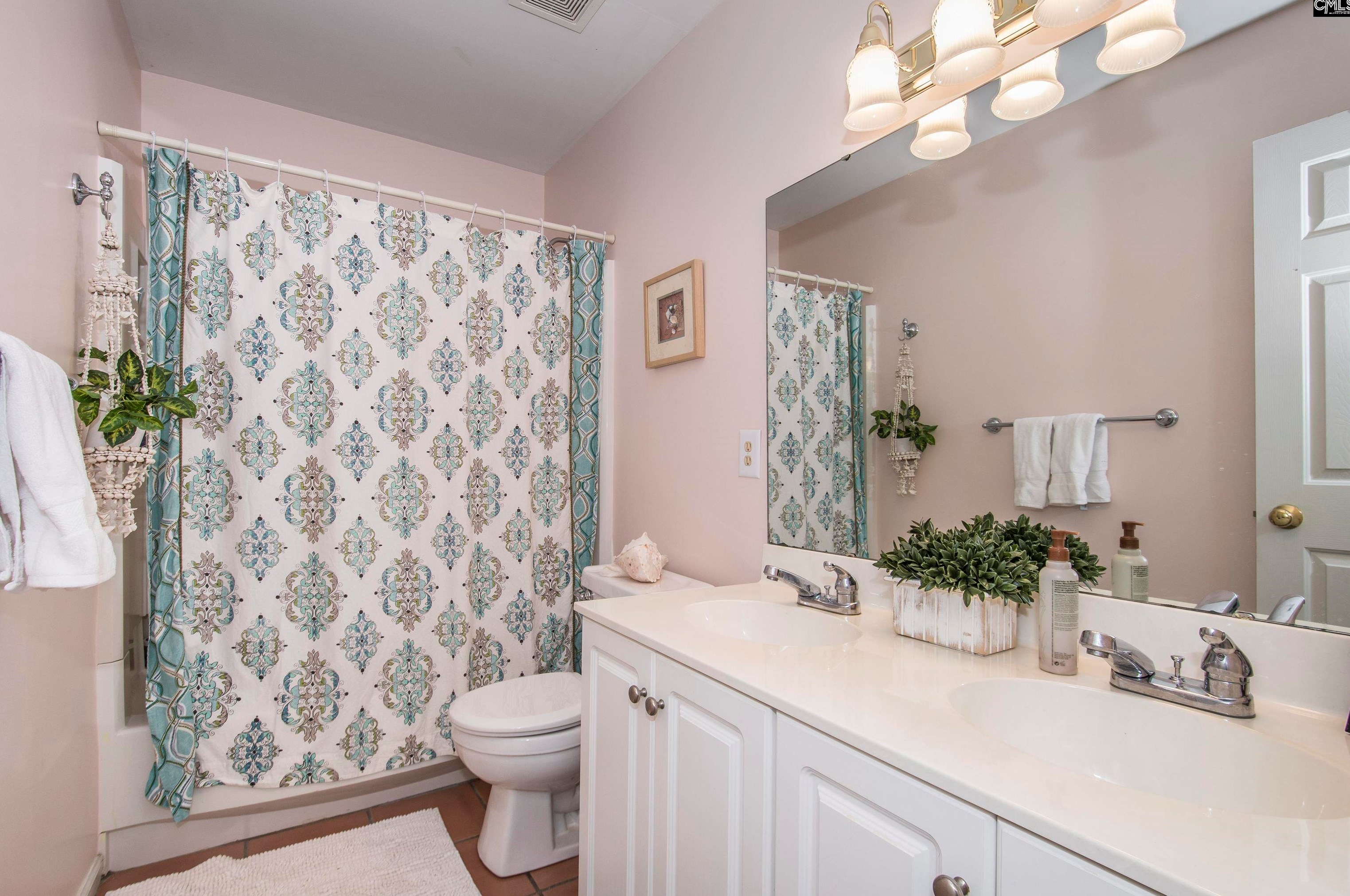 129 Sandstone Rd, Columbia SC  29212-8258 exterior