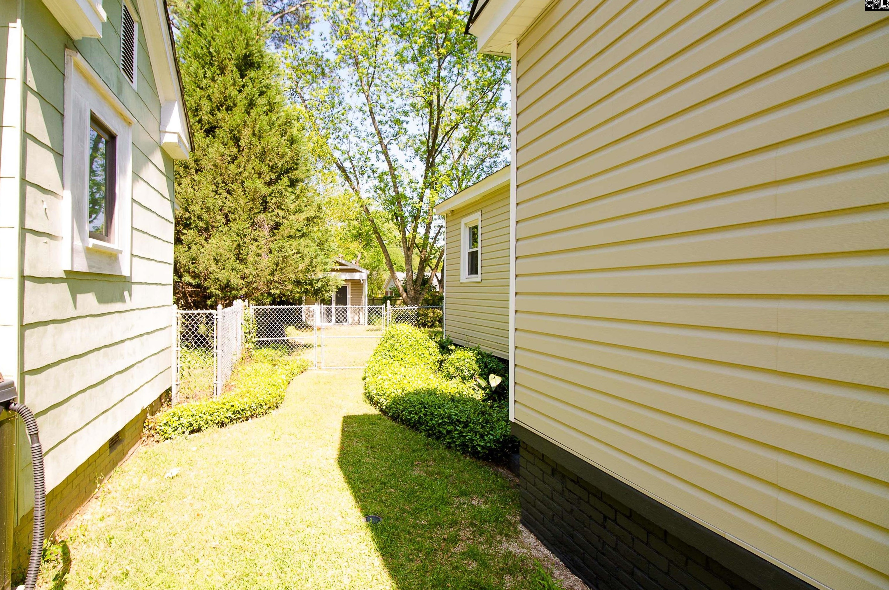 612 Howard St, Columbia SC 29205-3823 exterior