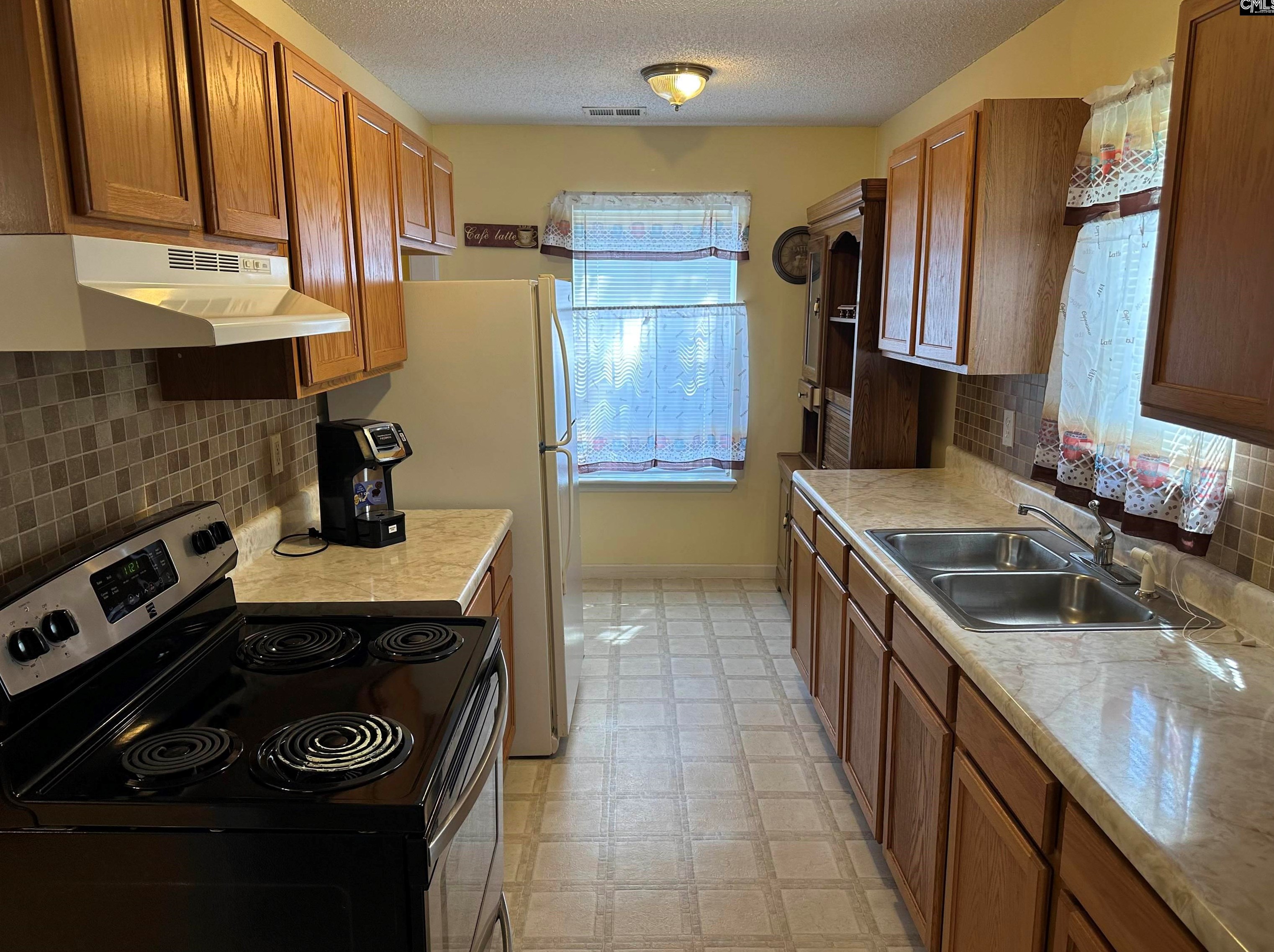 1036 Rockyknoll Dr, Columbia SC  29203-1114 exterior