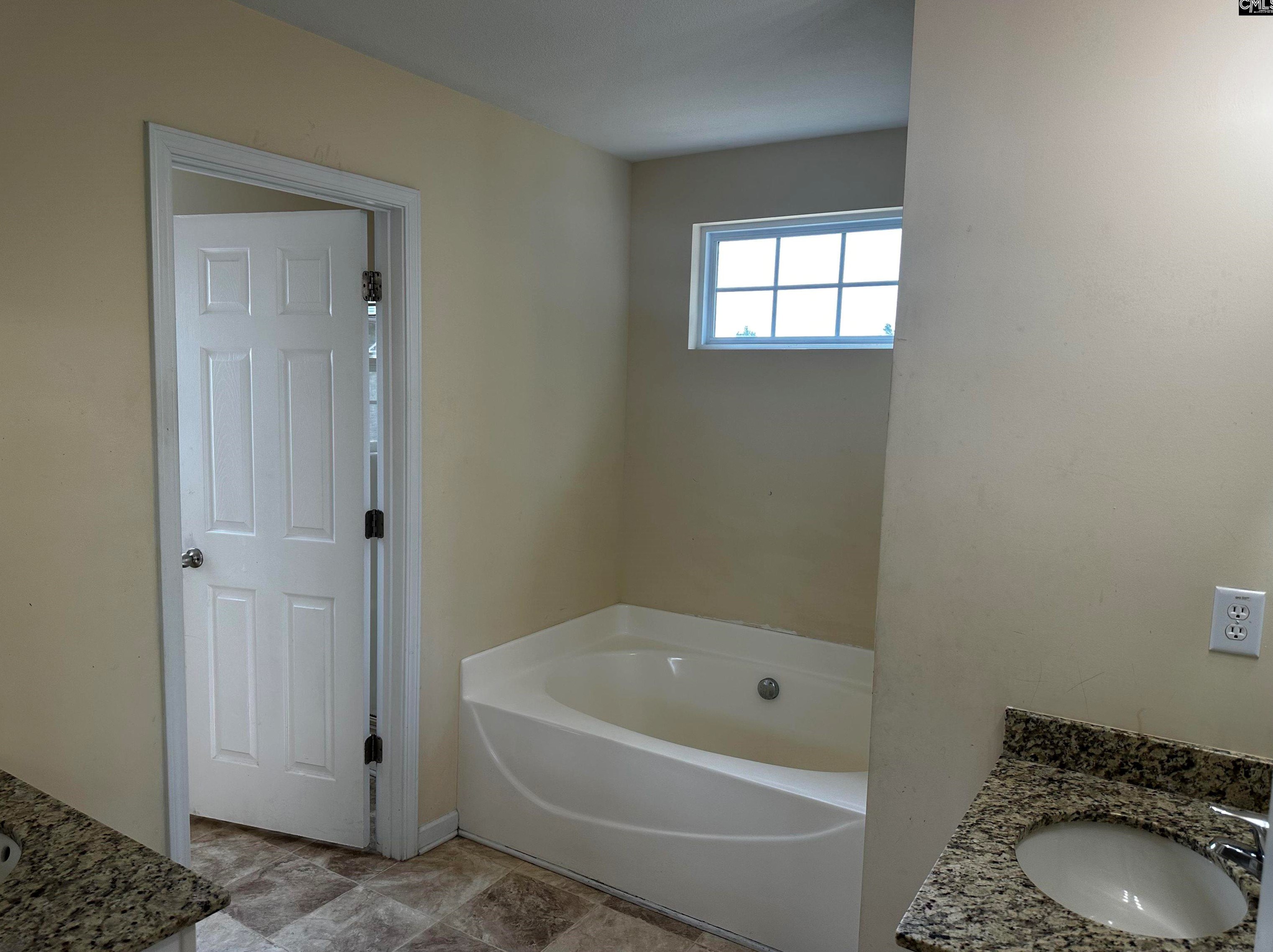 2198 Lk Carolina Dr, Columbia SC  29229-7014 exterior