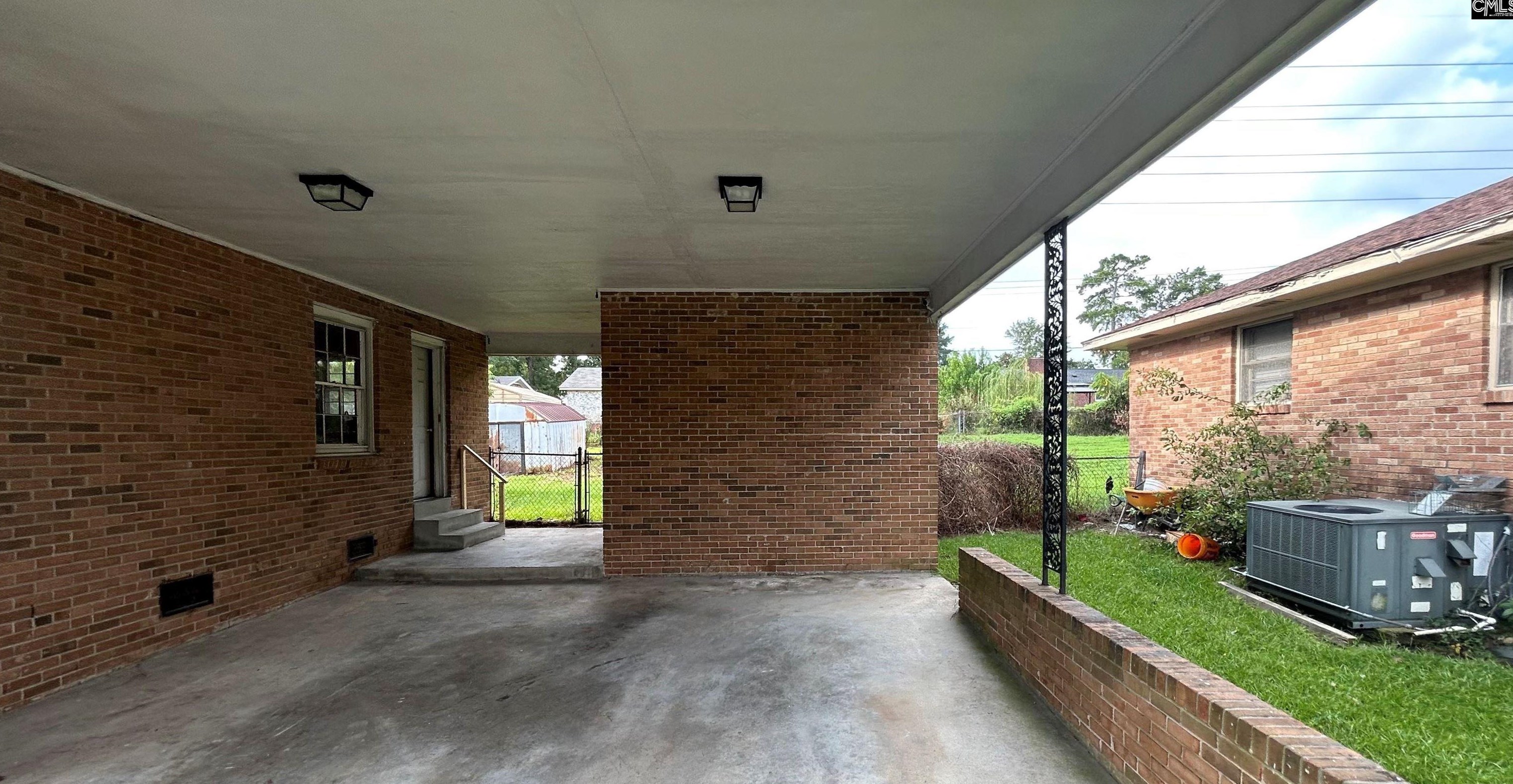 212 Clover Bay Dr, Columbia SC 29203-3009 exterior