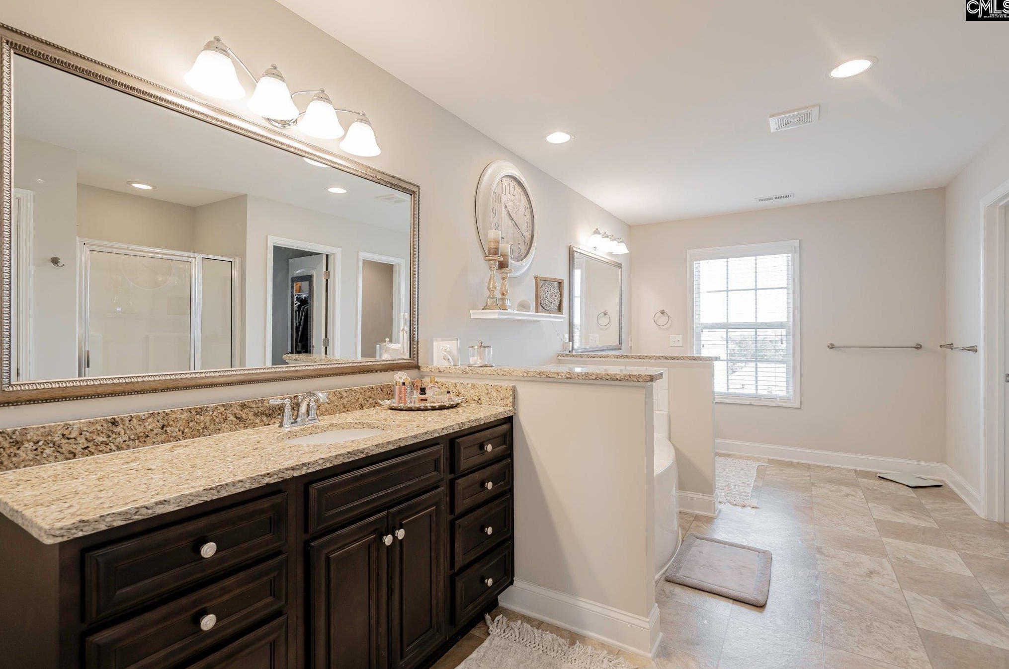 688 Gladiolus Dr, Columbia SC 29229-6904 exterior