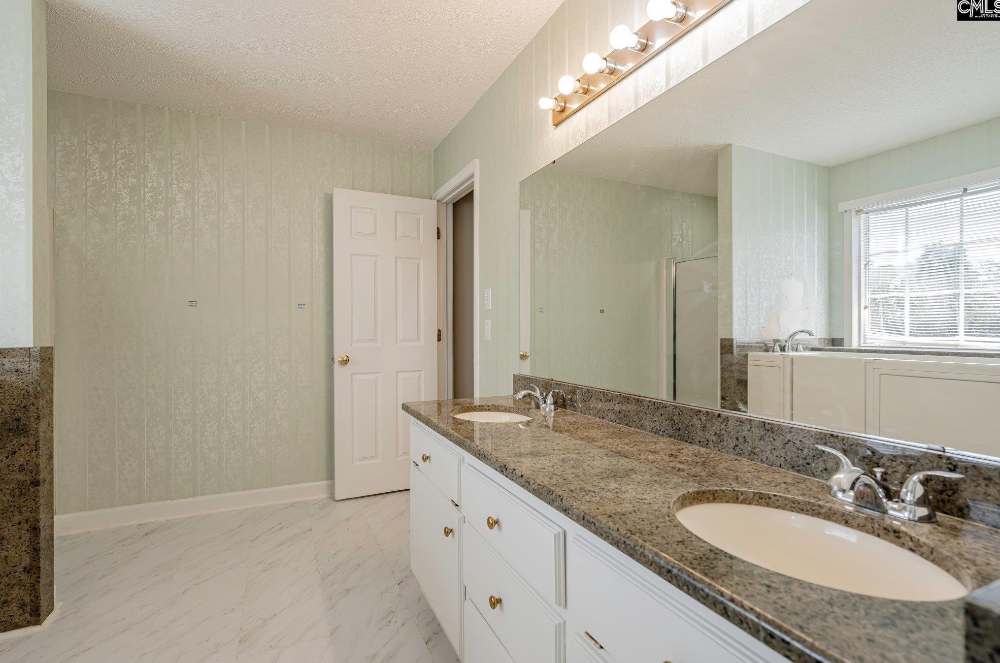 4 Holly Thorn Ct, Columbia SC 29229-9428 exterior