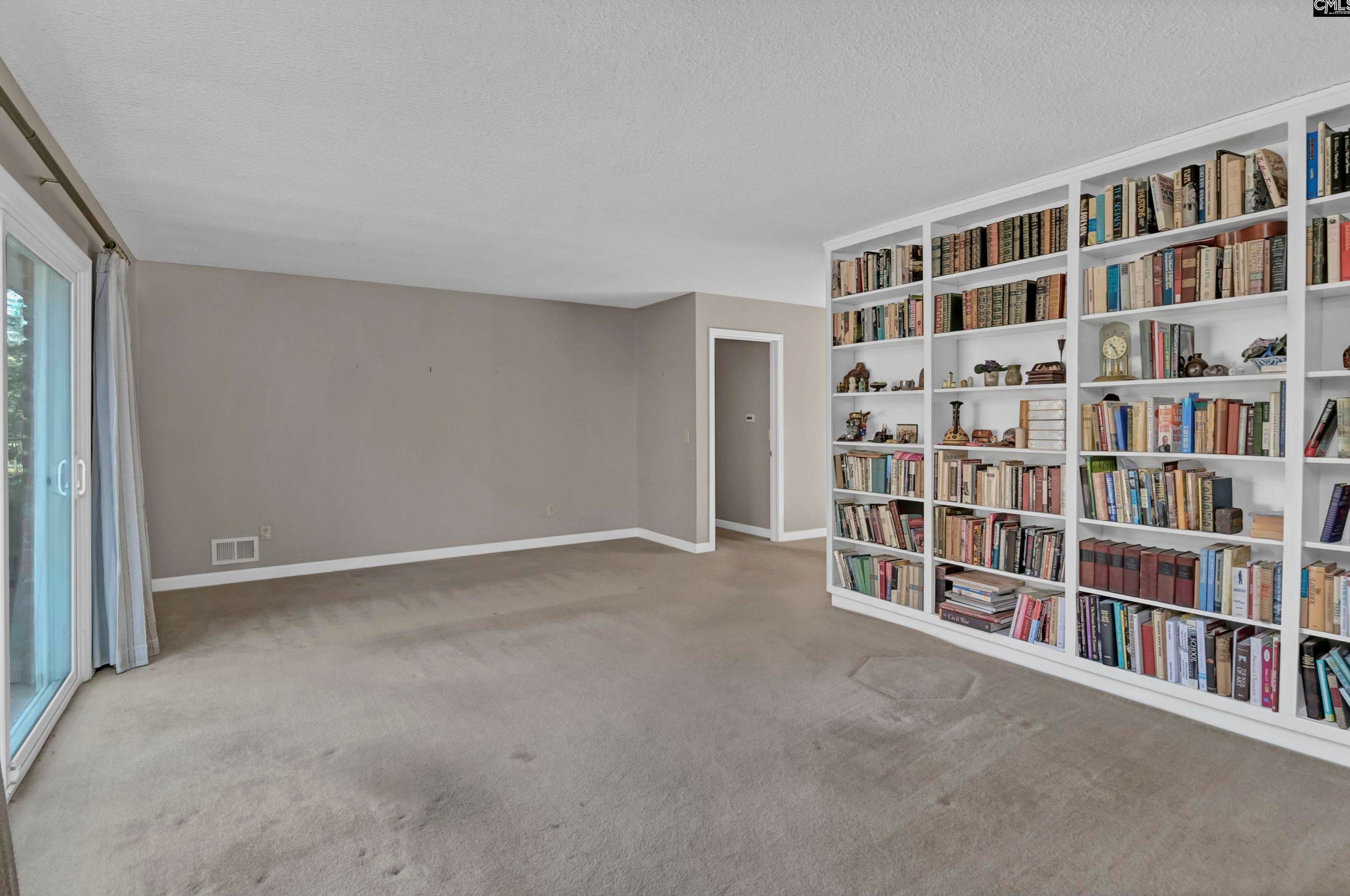 5919 Gill Crk Rd, Columbia SC 29206-4320 exterior