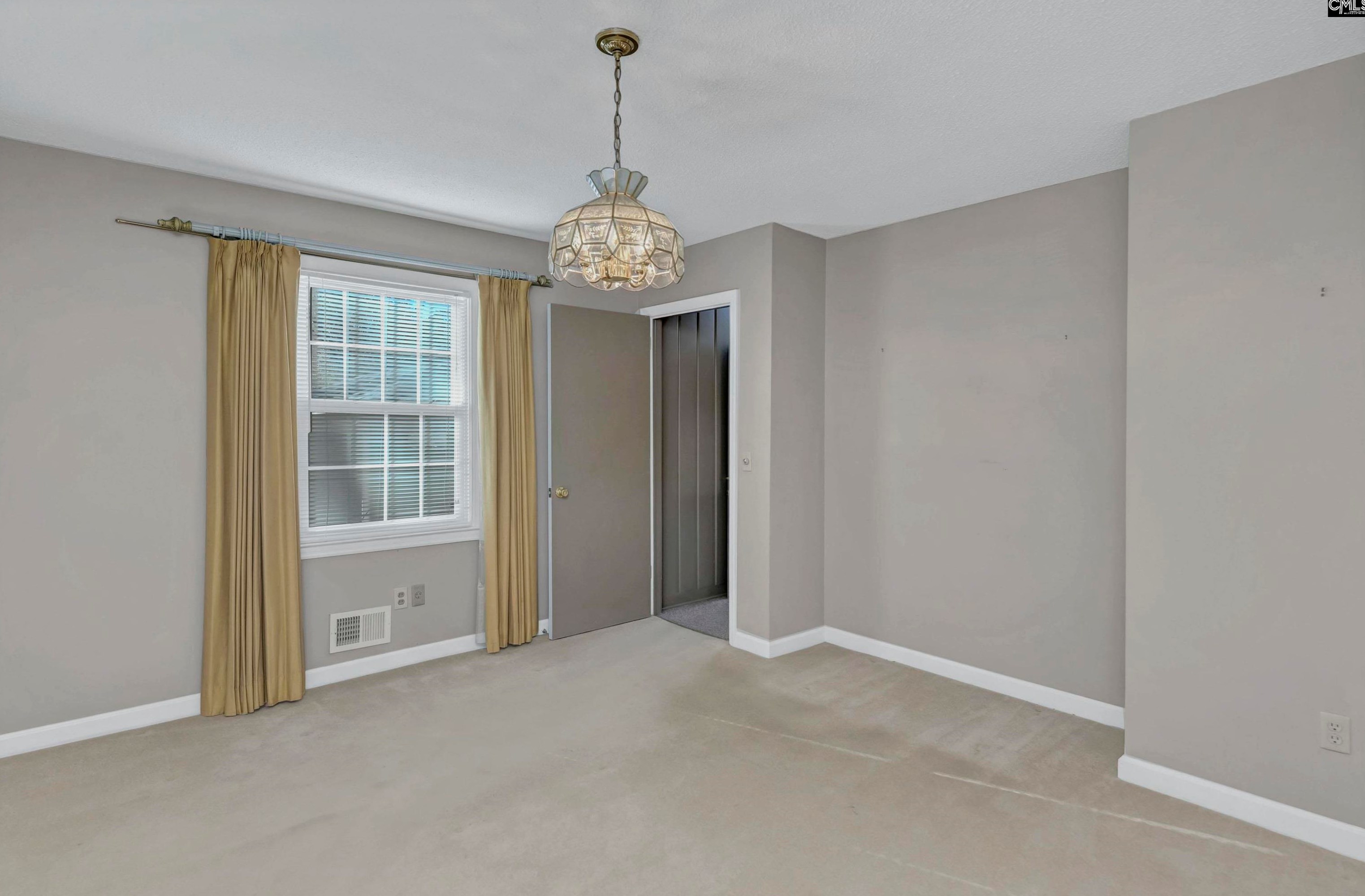 5919 Gill Crk Rd, Columbia SC 29206-4320 exterior