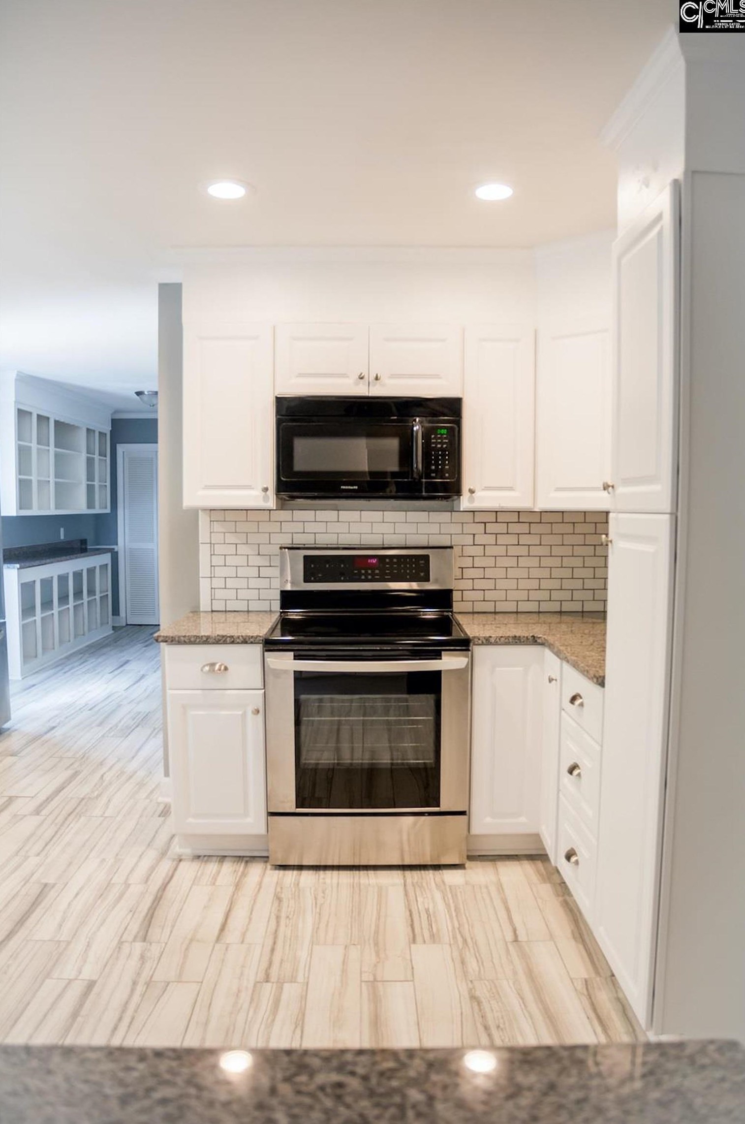 358 Lewisham Rd, Columbia SC 29210-3712 exterior