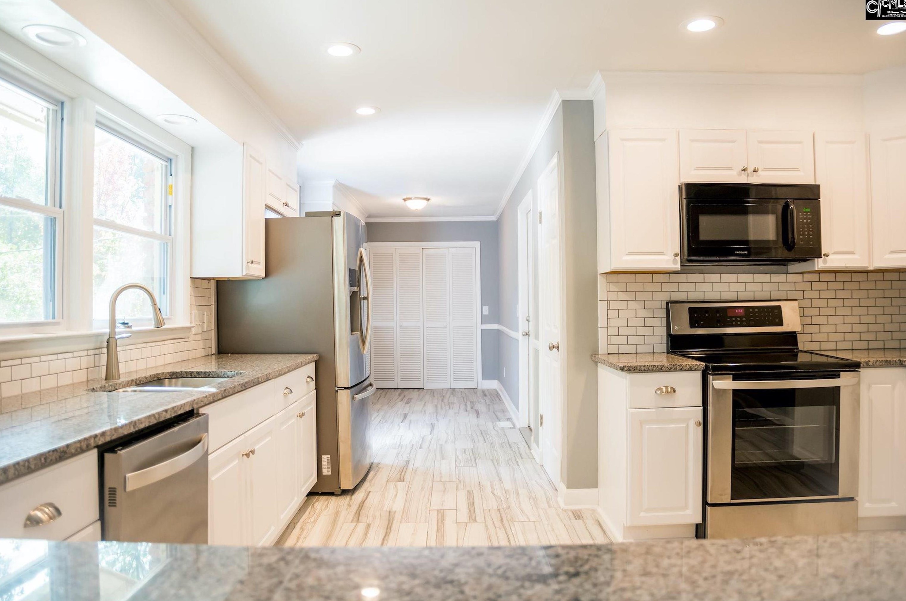 358 Lewisham Rd, Columbia SC 29210-3712 exterior