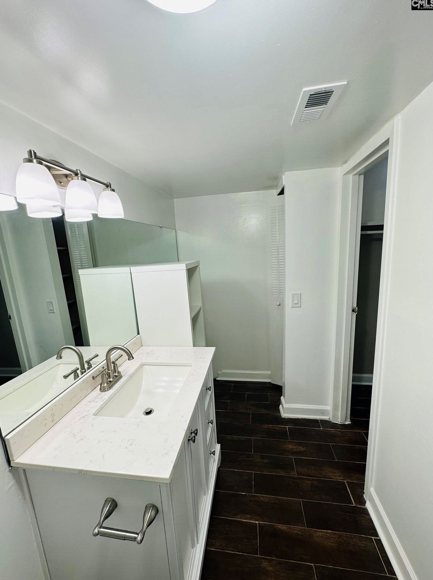 1003 Old Mnr Rd, Columbia SC 29210-6523 exterior