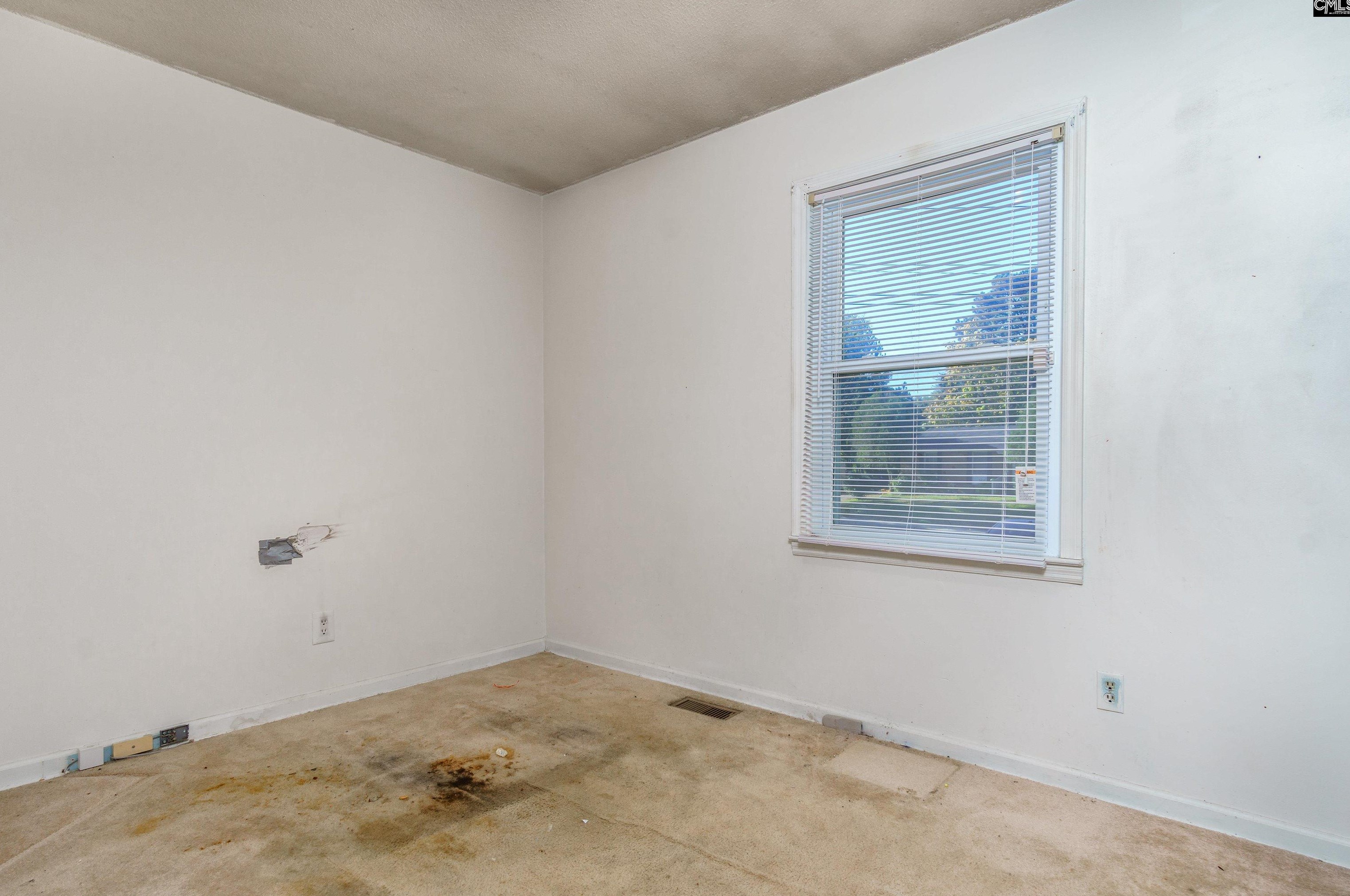 4502 Bluff Rd, Columbia SC 29209-9495 exterior