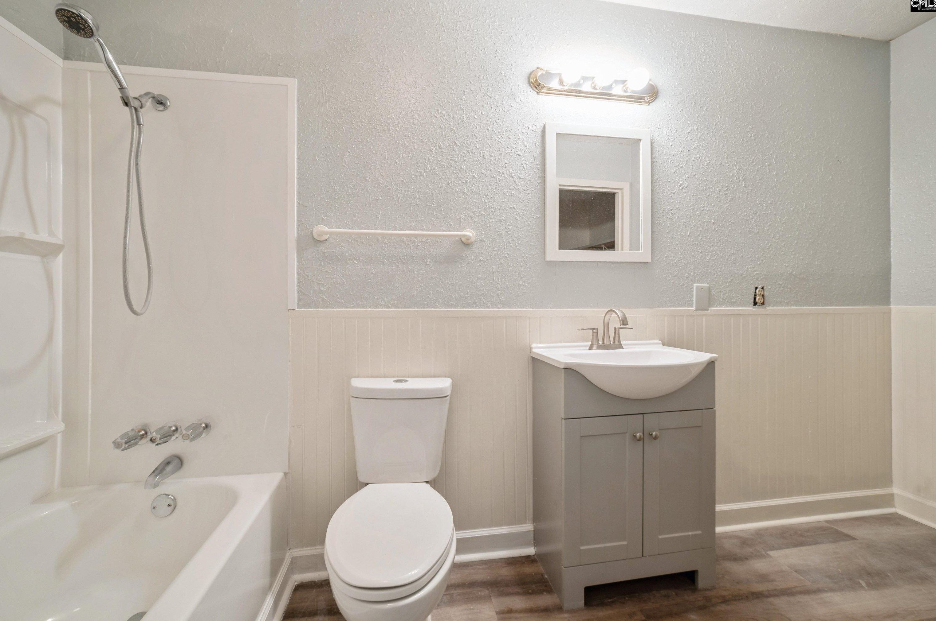 1322 Old Mnr Rd, Columbia SC 29210-6523 exterior