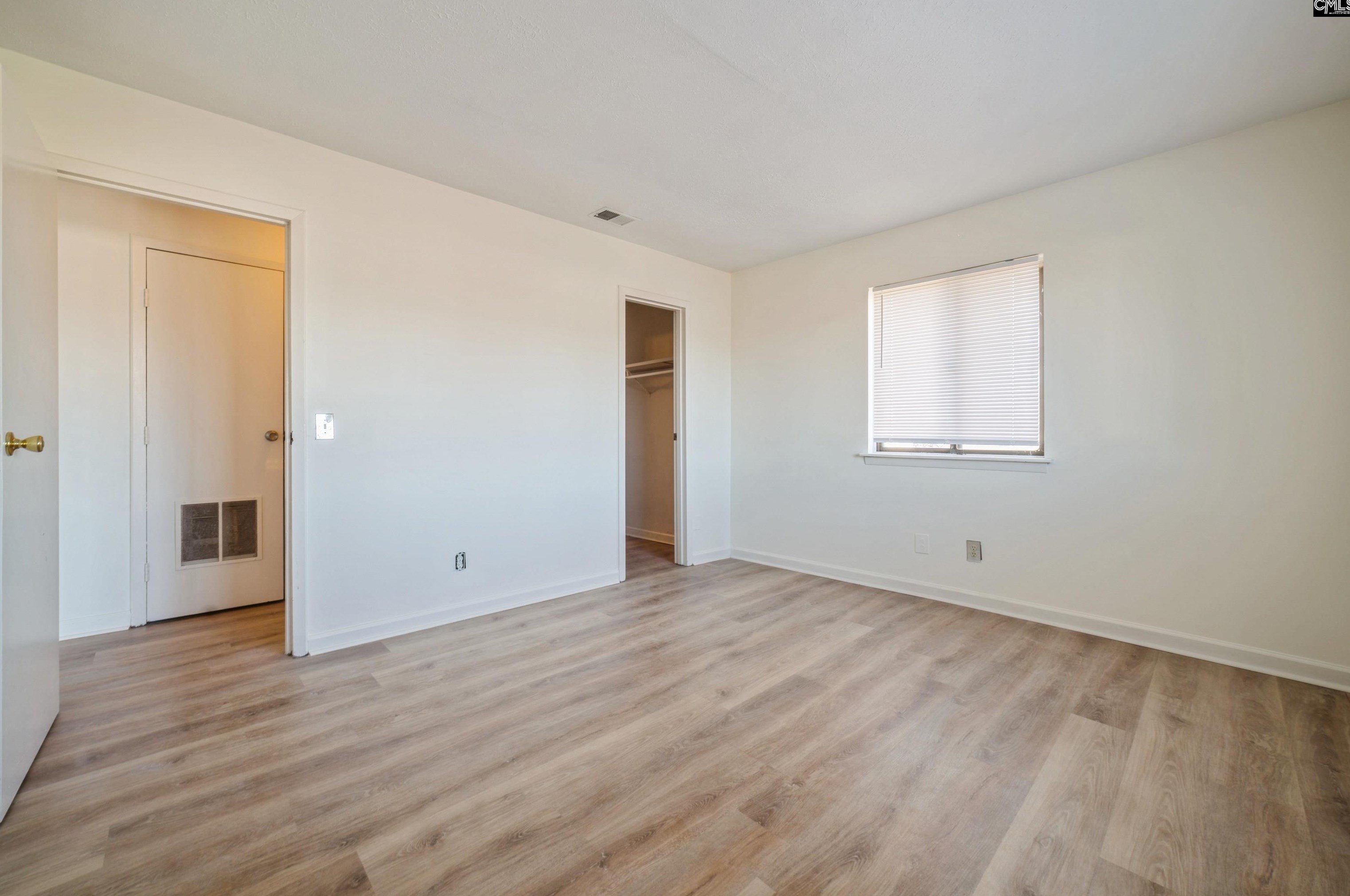 1322 Old Mnr Rd, Columbia SC 29210-6523 exterior