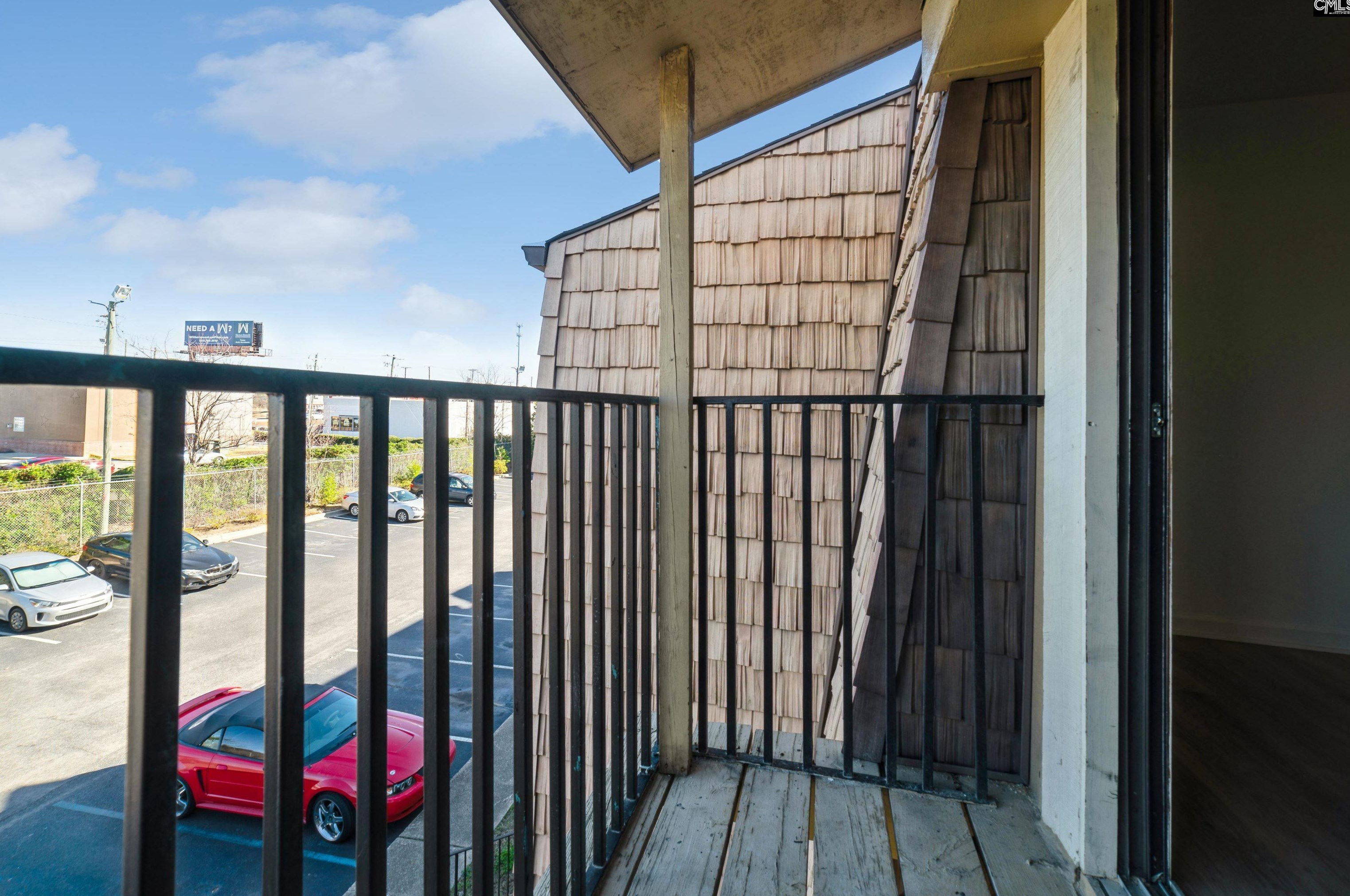 1322 Old Mnr Rd, Columbia SC 29210-6523 exterior