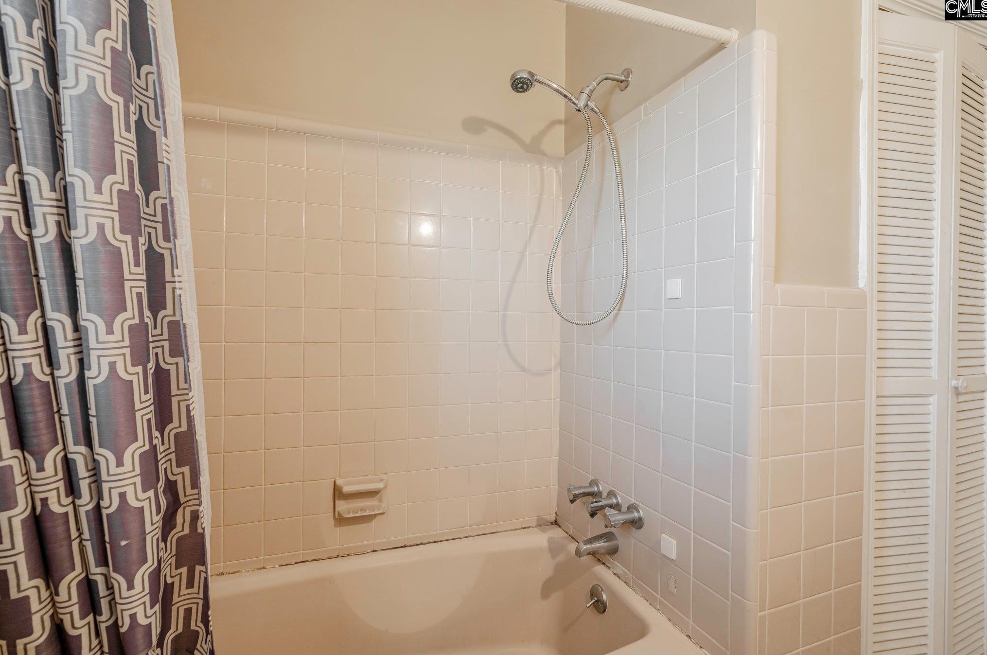 911 Rollingwood Trl, Columbia SC 29210-5018 exterior