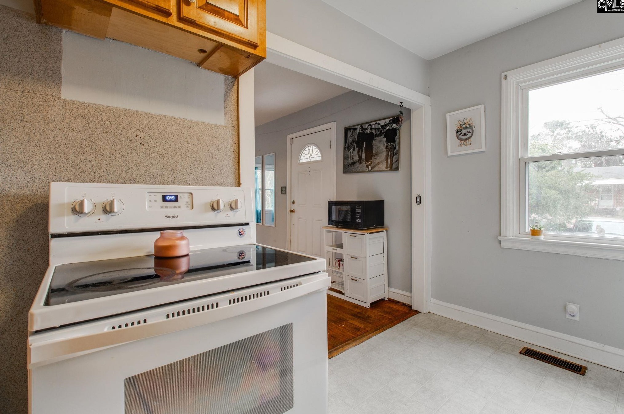 2842 Ashton St, Columbia SC 29204-2527 exterior