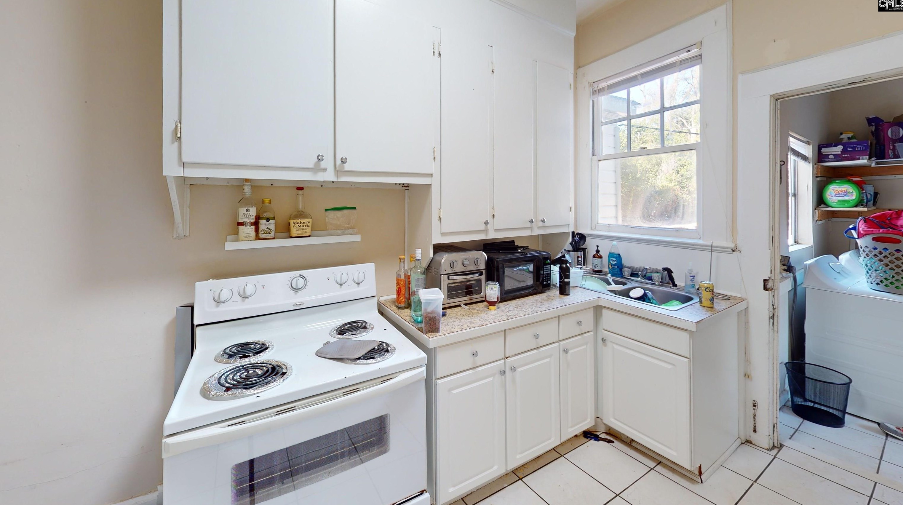 1617 Heyward St, Columbia SC 29205-3211 exterior