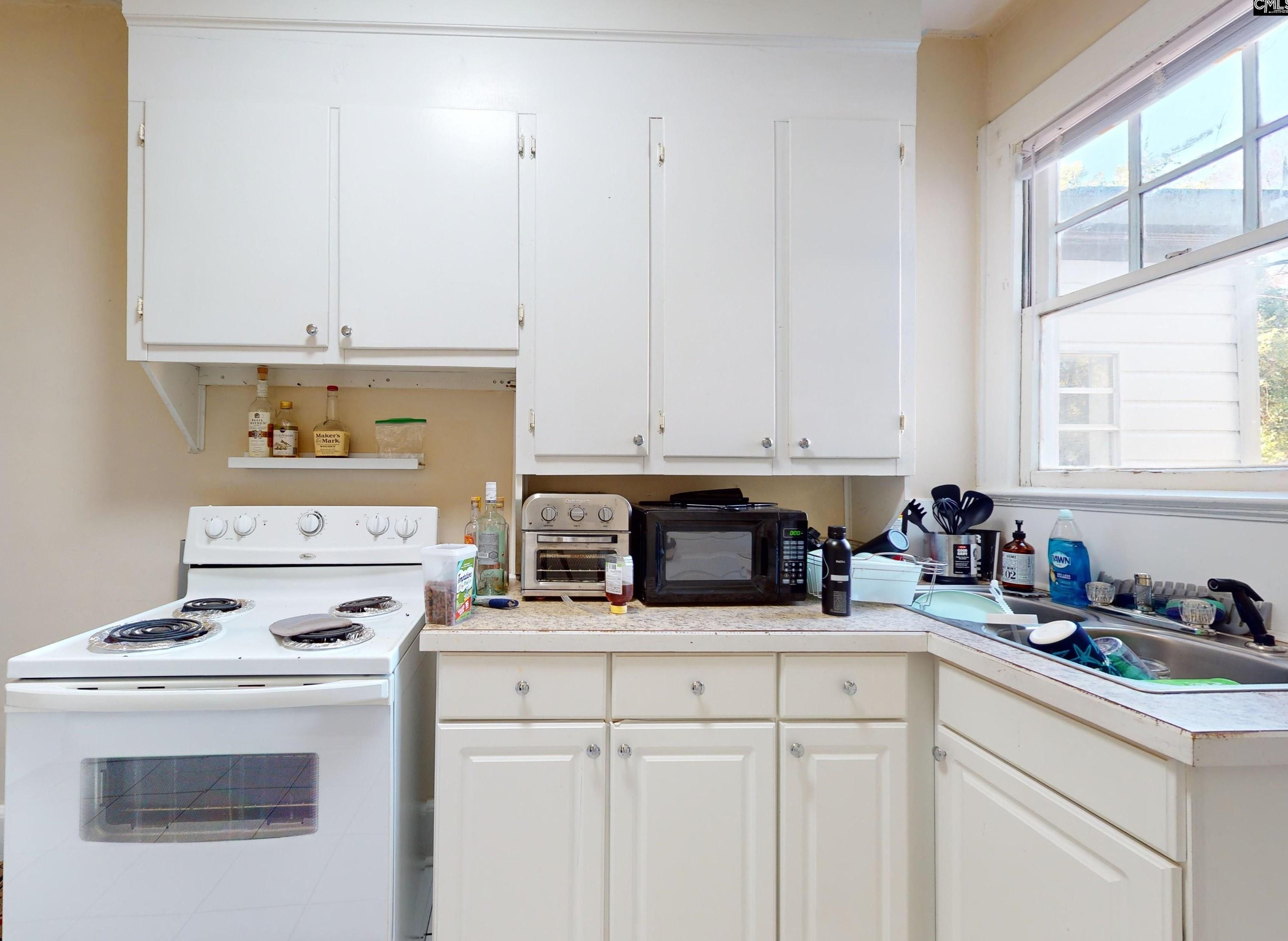 1617 Heyward St, Columbia SC 29205-3211 exterior